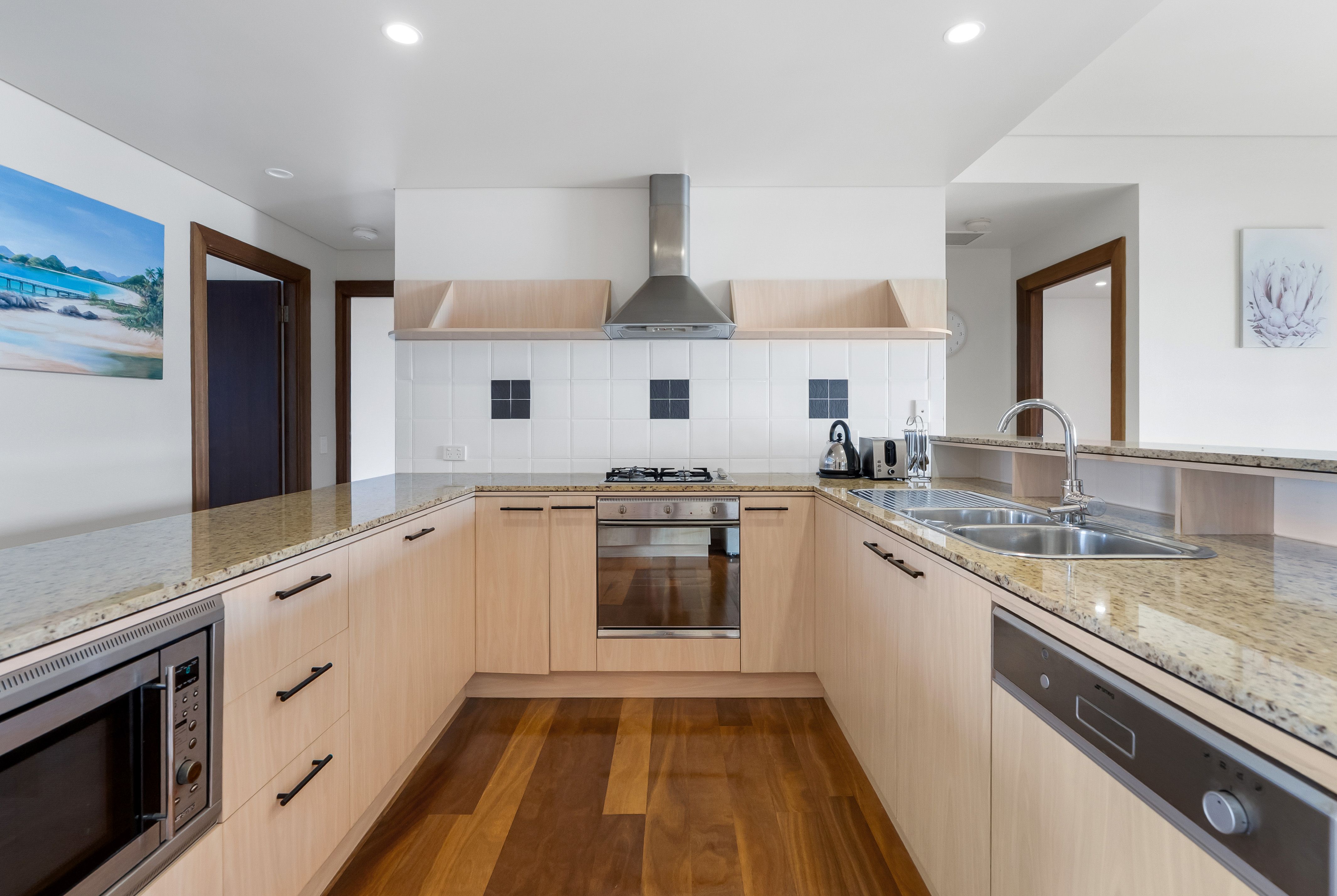 2/13 Colonel Cummings Drive — photo 5 of 12