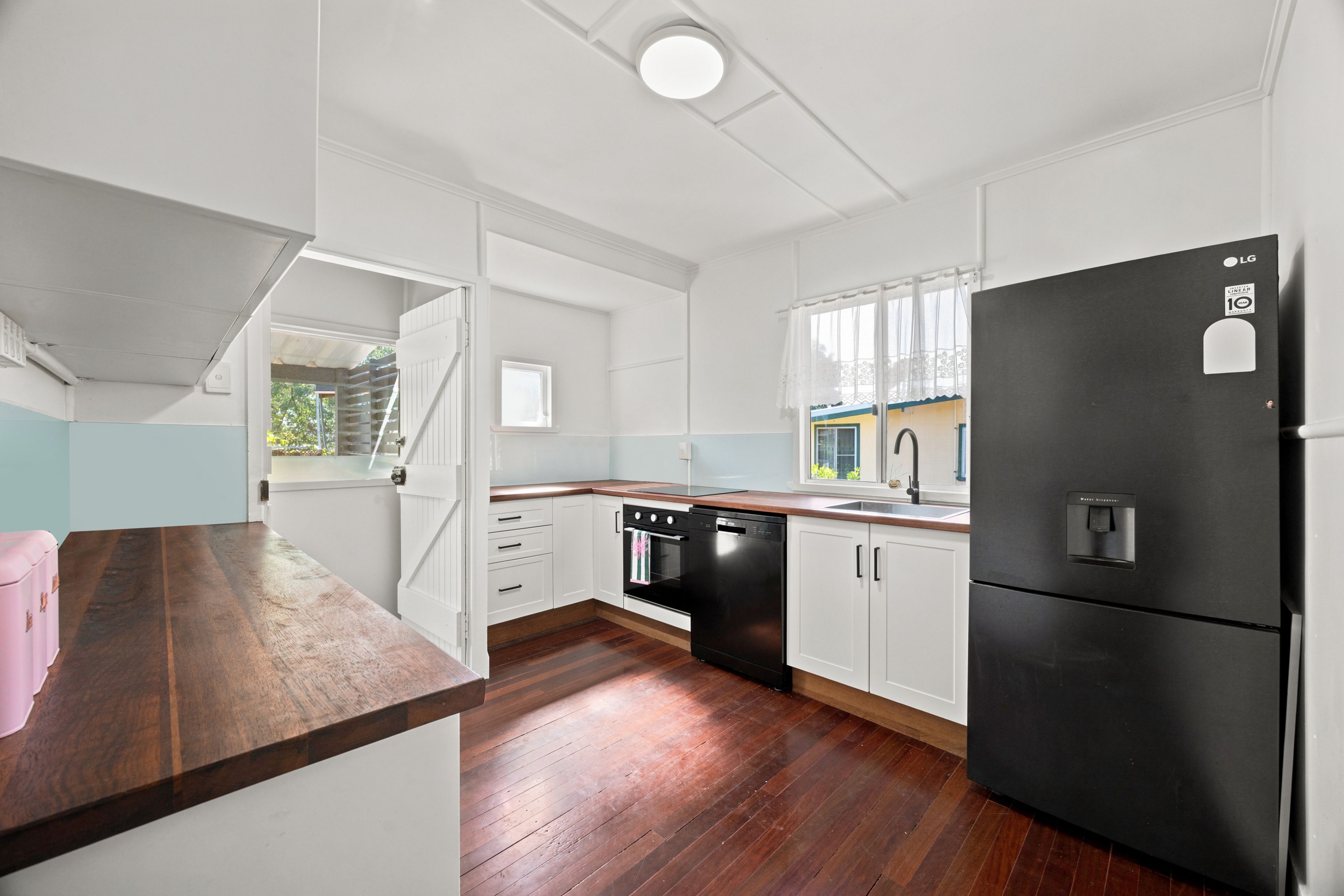 8 Margaret Street — photo 5 of 14