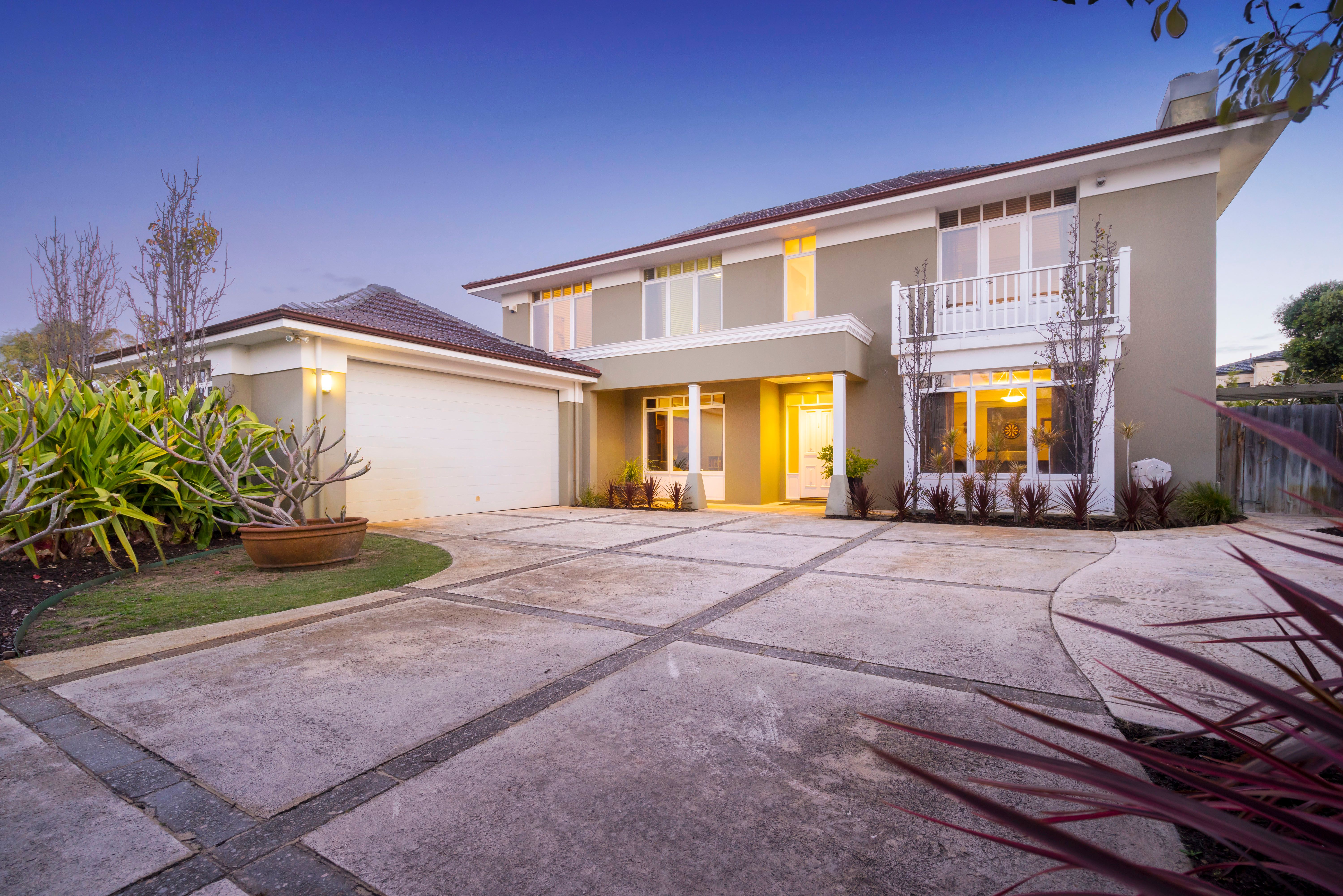 10 Bishop Riley Way, Churchlands, WA 6018