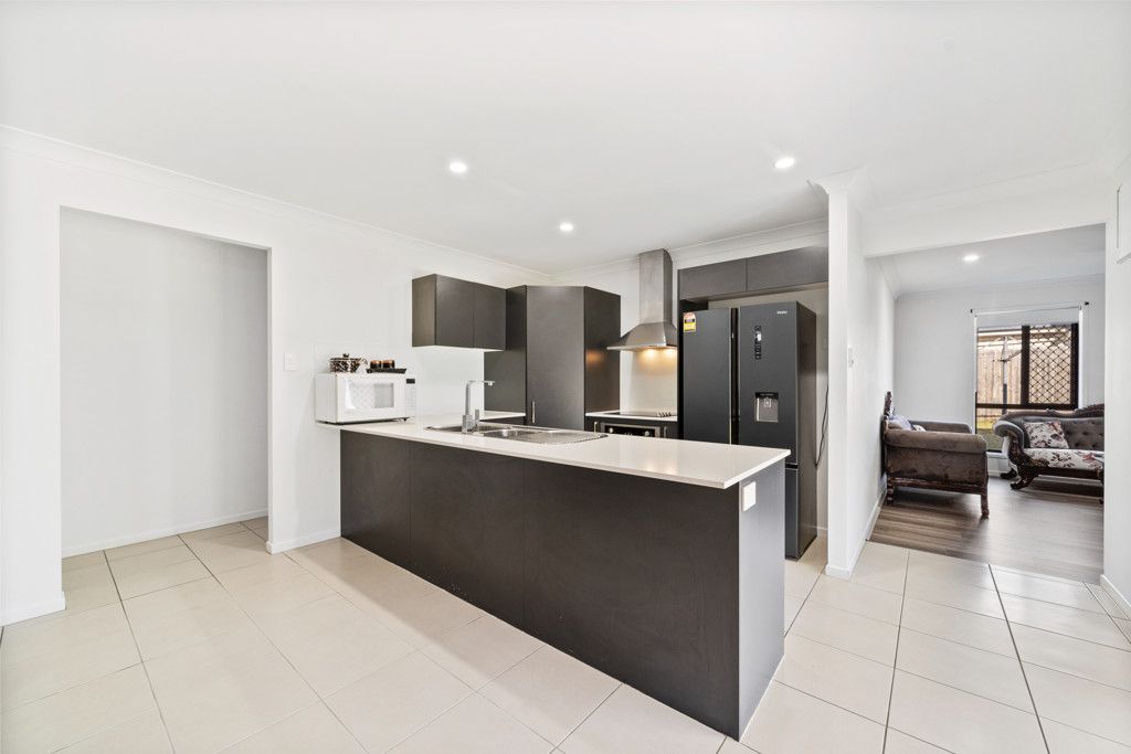 10 Trailblazer Drive, FLAGSTONE, QLD 4280