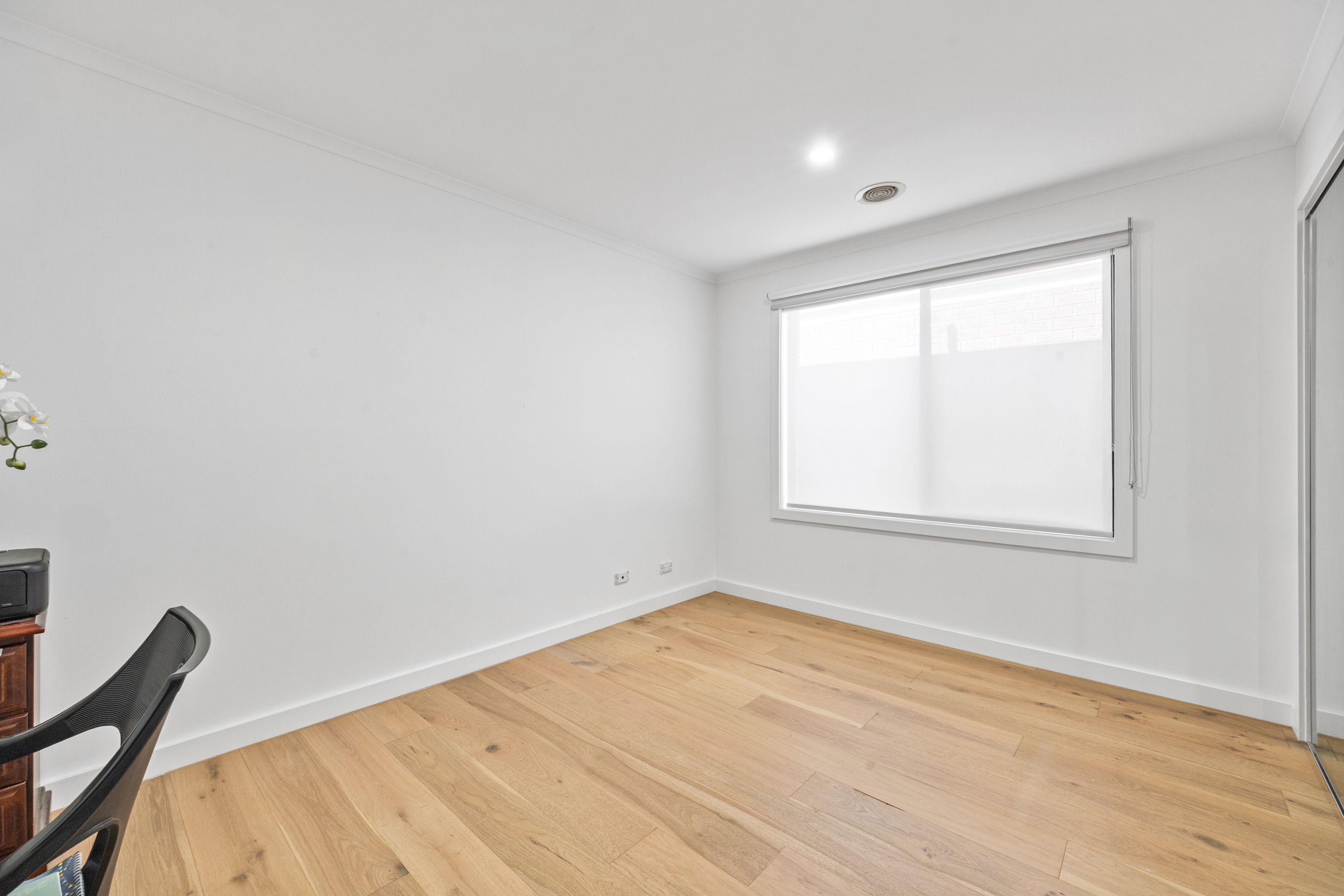 4 Glover Street — photo 10 of 12