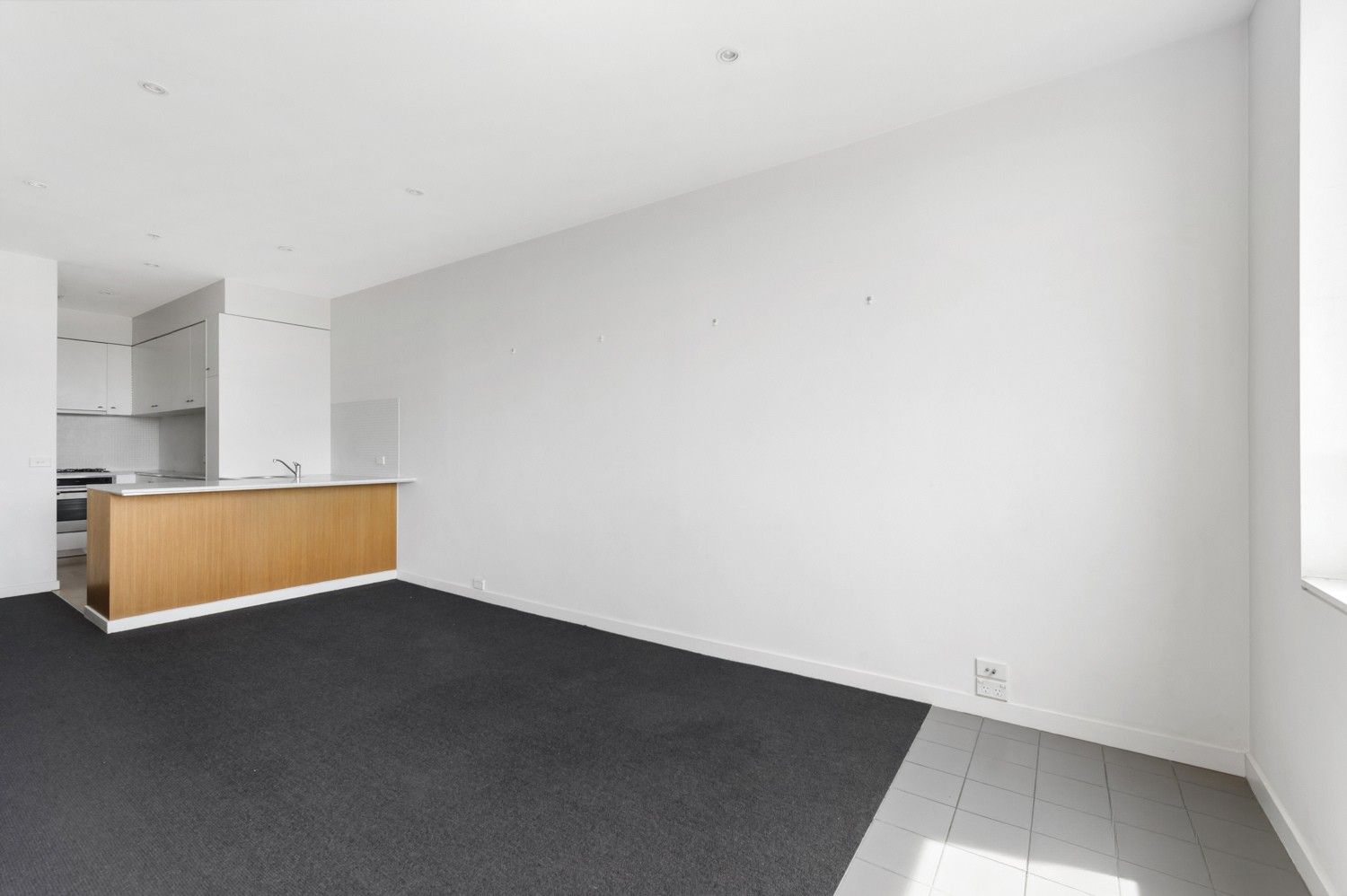 608/166 Wellington Parade — photo 3 of 11