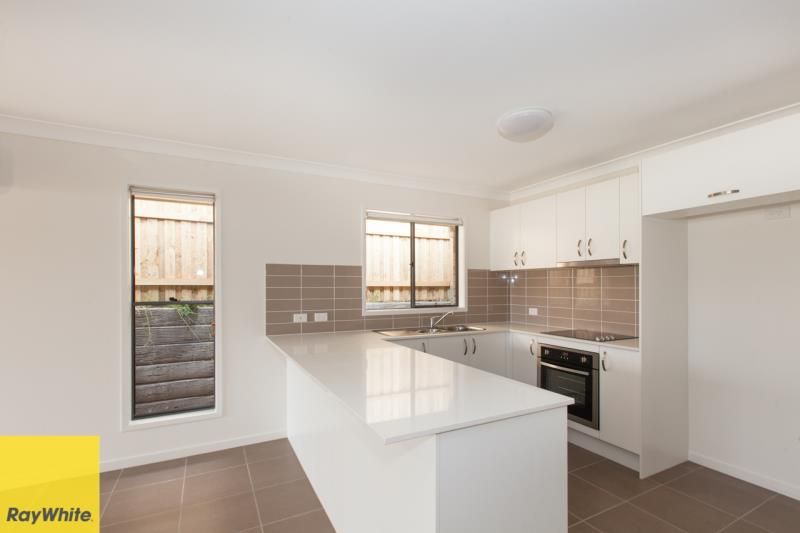 6 Skelbrook Road, Park Ridge, QLD 4125