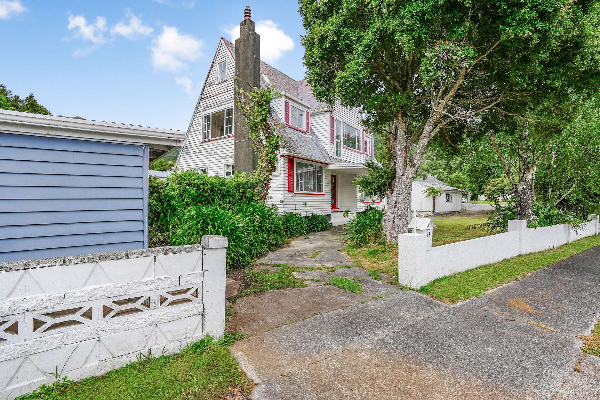 117 Horoeka Street photo 1