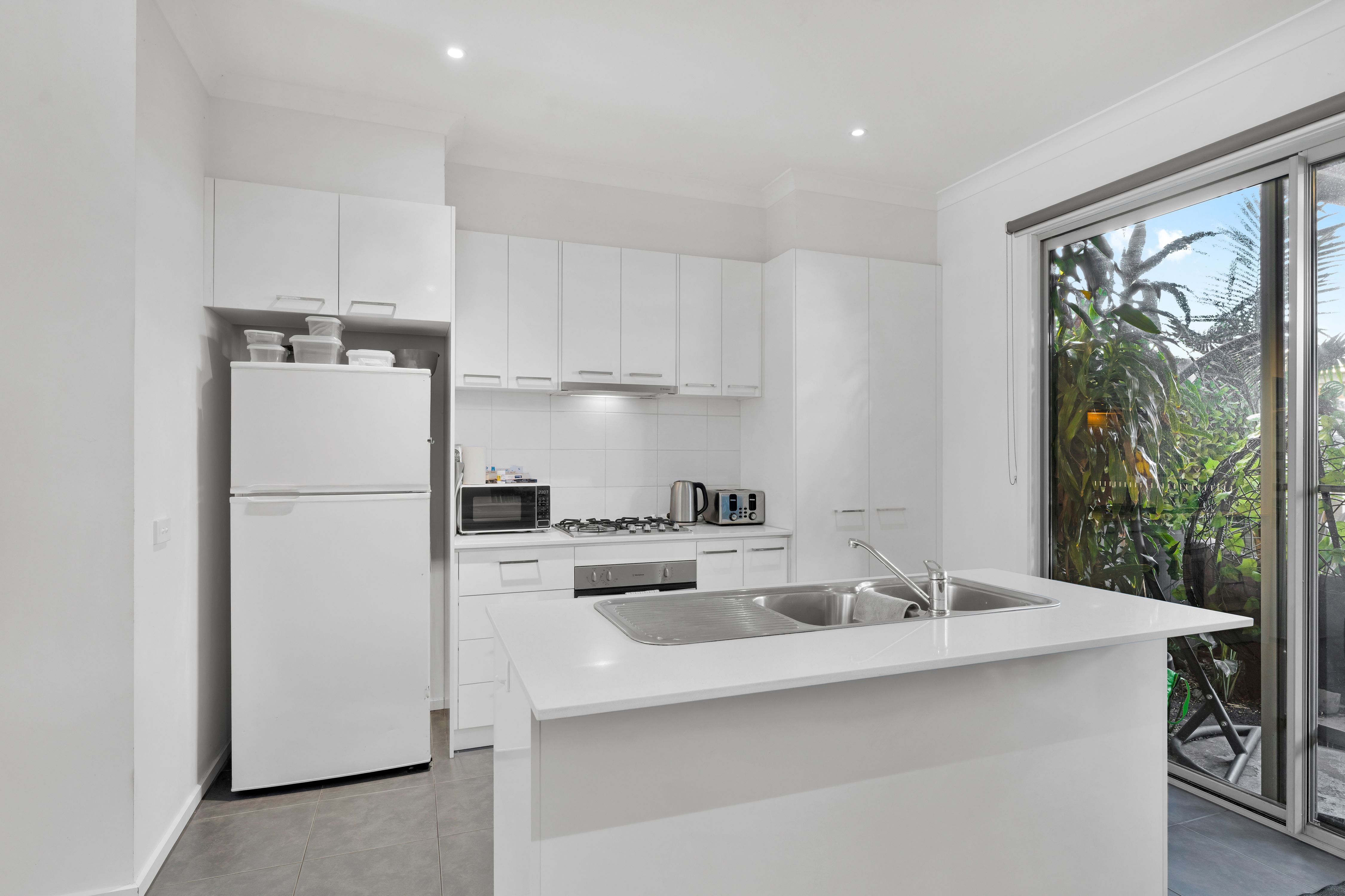 9 Nanea Path, Cranbourne, VIC 3977