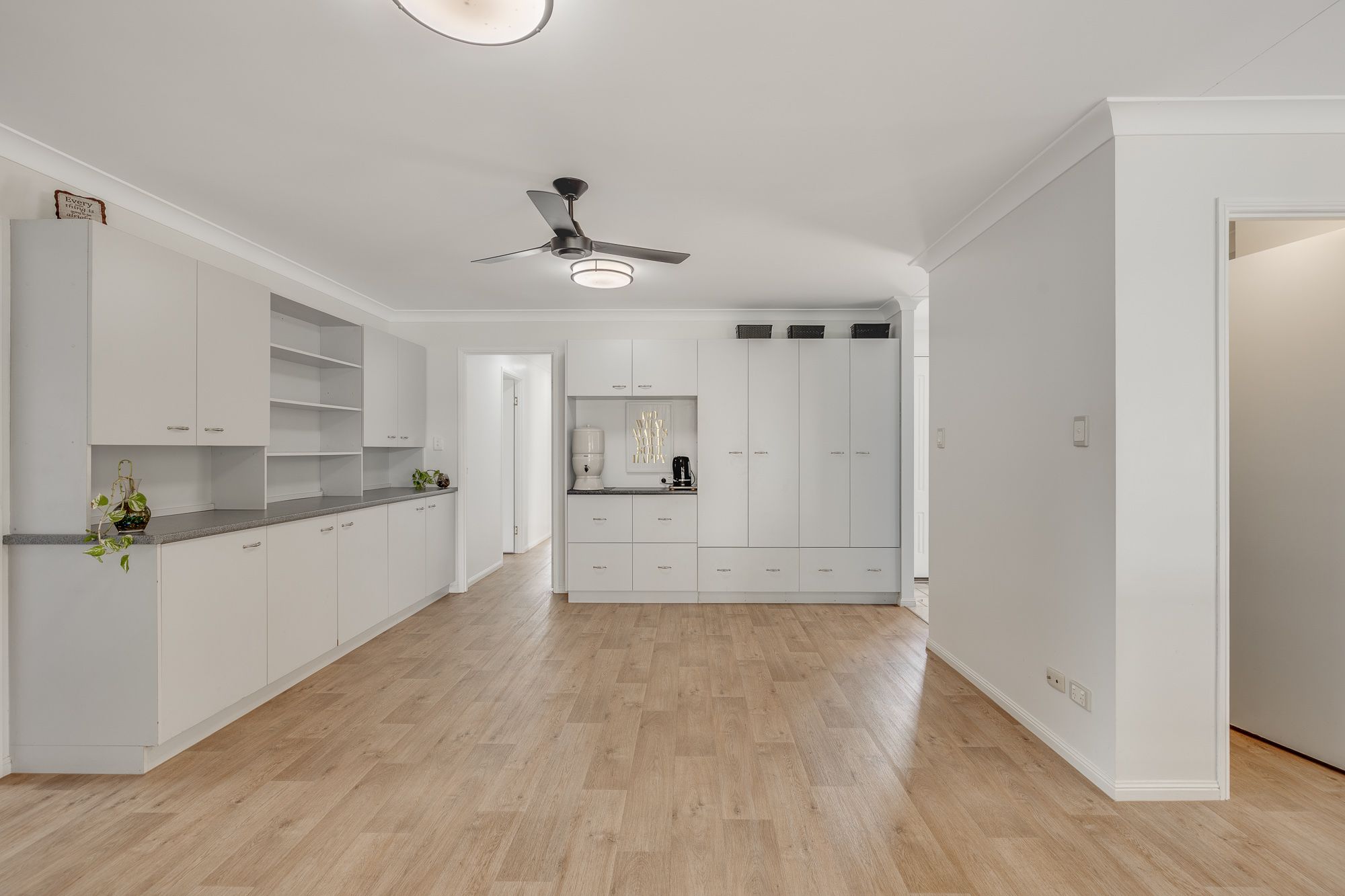 6 Freyling Court — photo 7 of 24