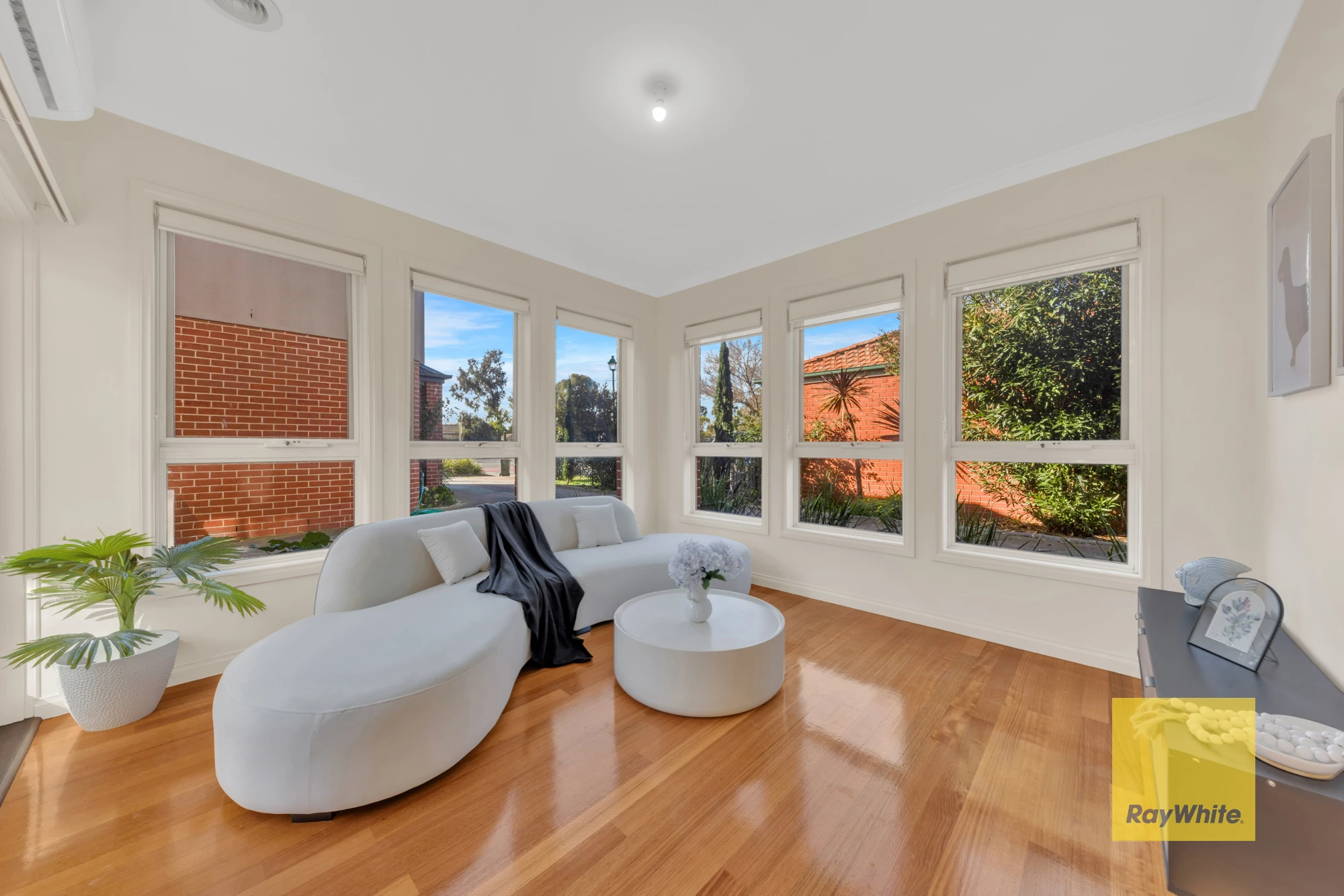 2/83 Dunnings Road, Point Cook, VIC 3030