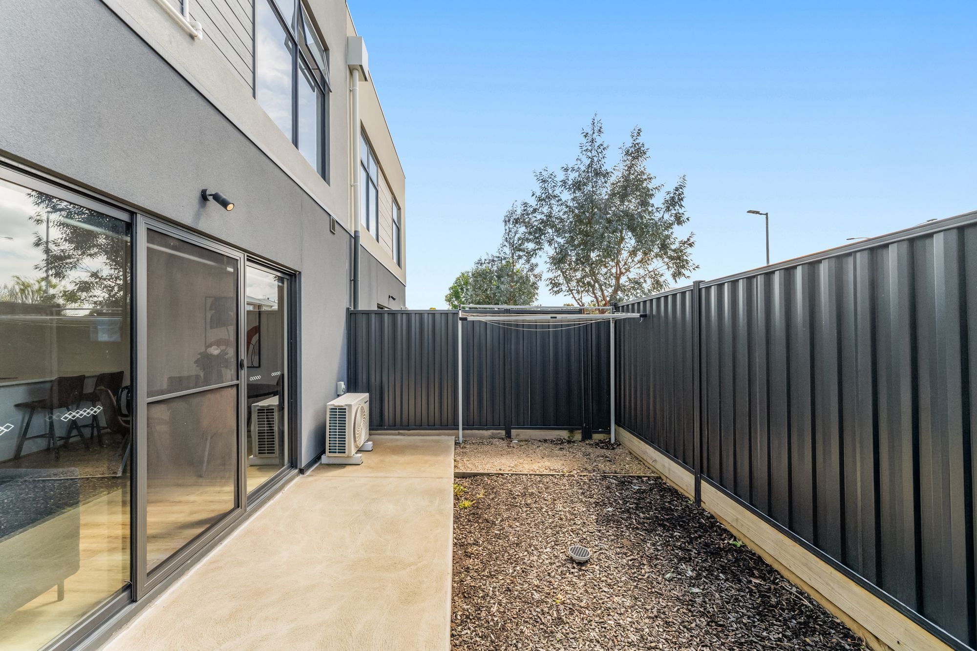 3 Rhynhurst Street — photo 13 of 16