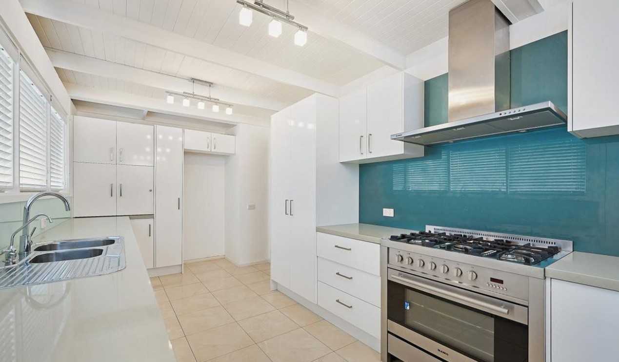 102 Allister Avenue, Knoxfield, VIC 3180