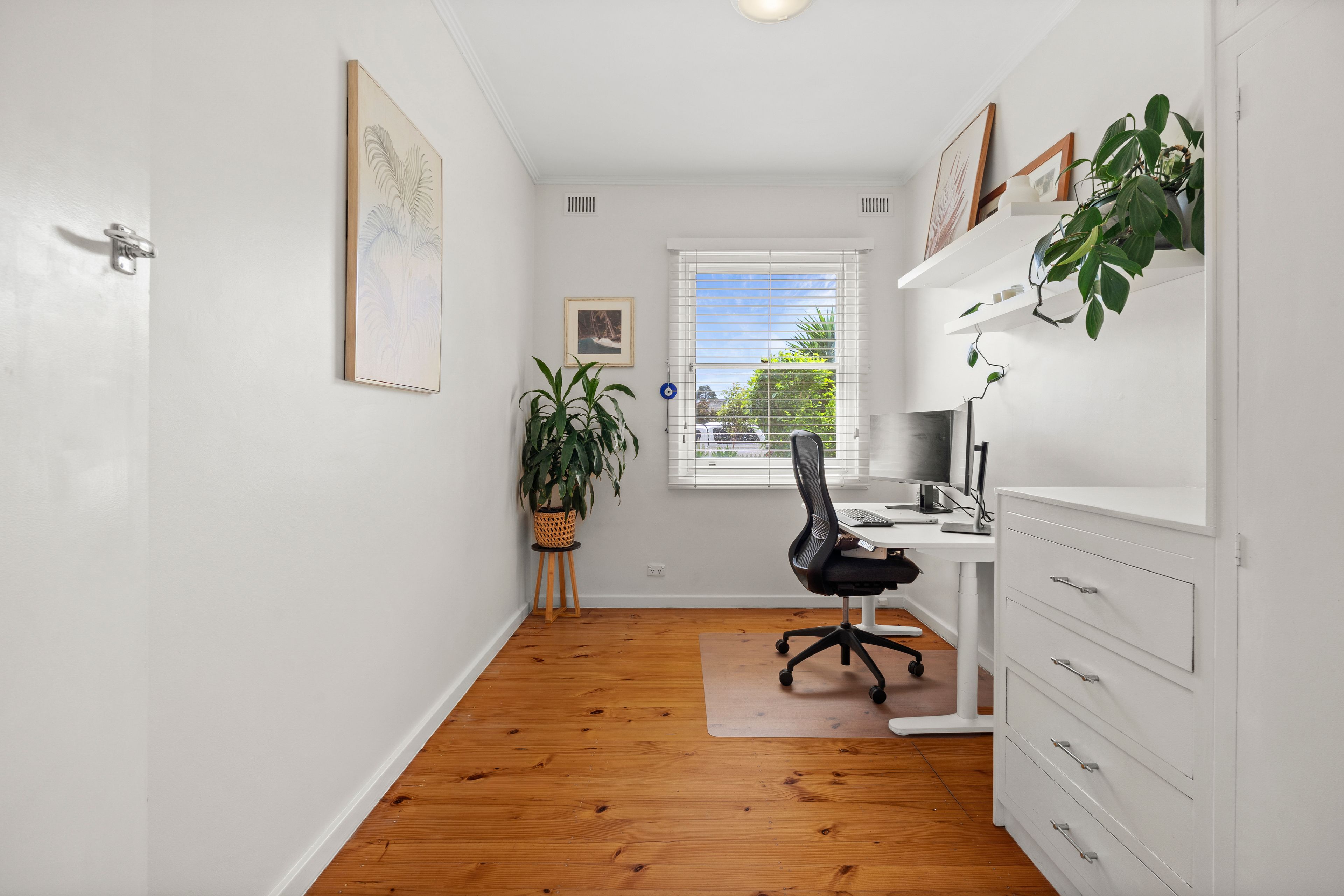 4 Edwards Avenue — photo 16 of 29