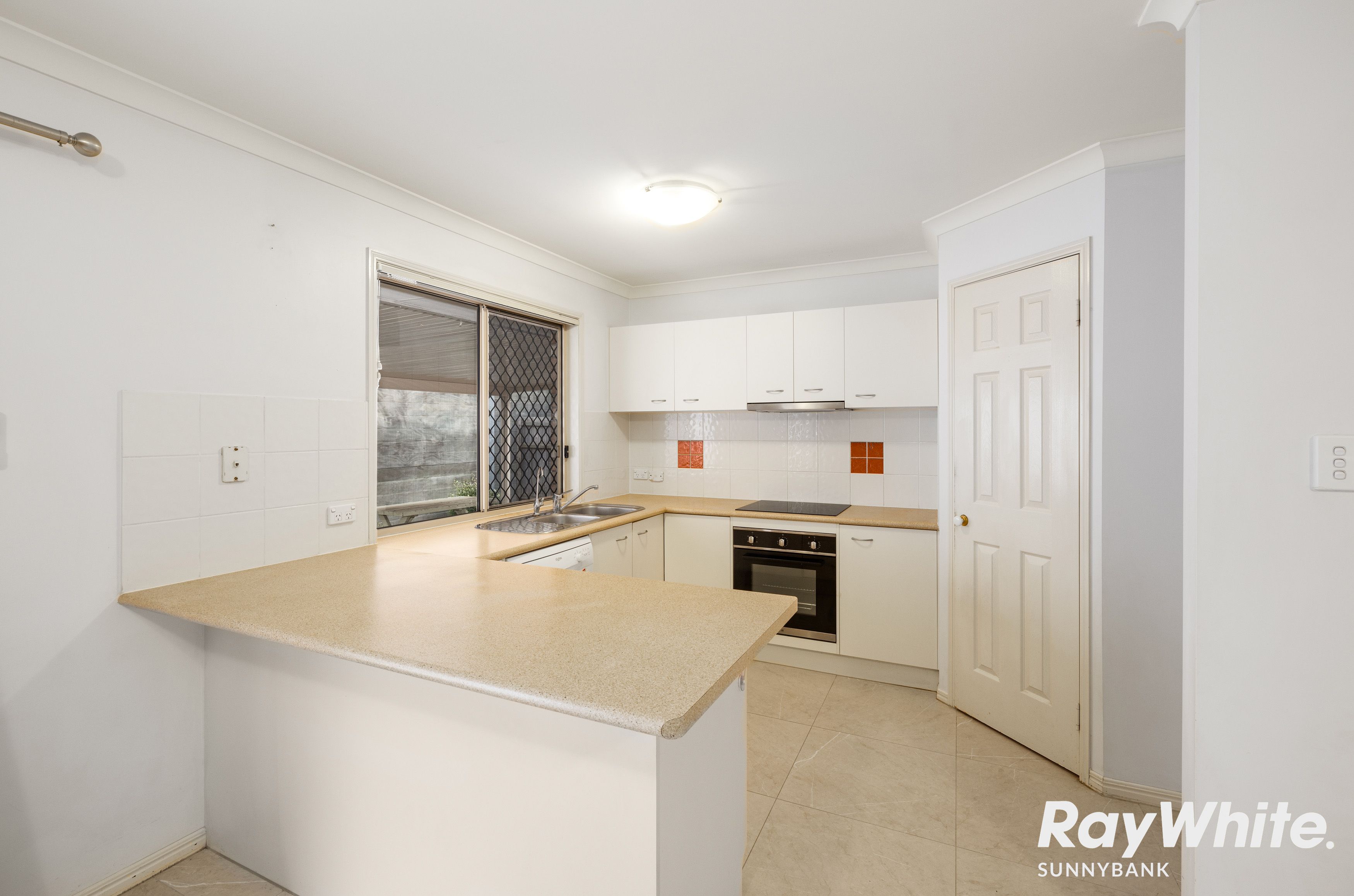 19 Kinchega Circuit, Parkinson, QLD 4115