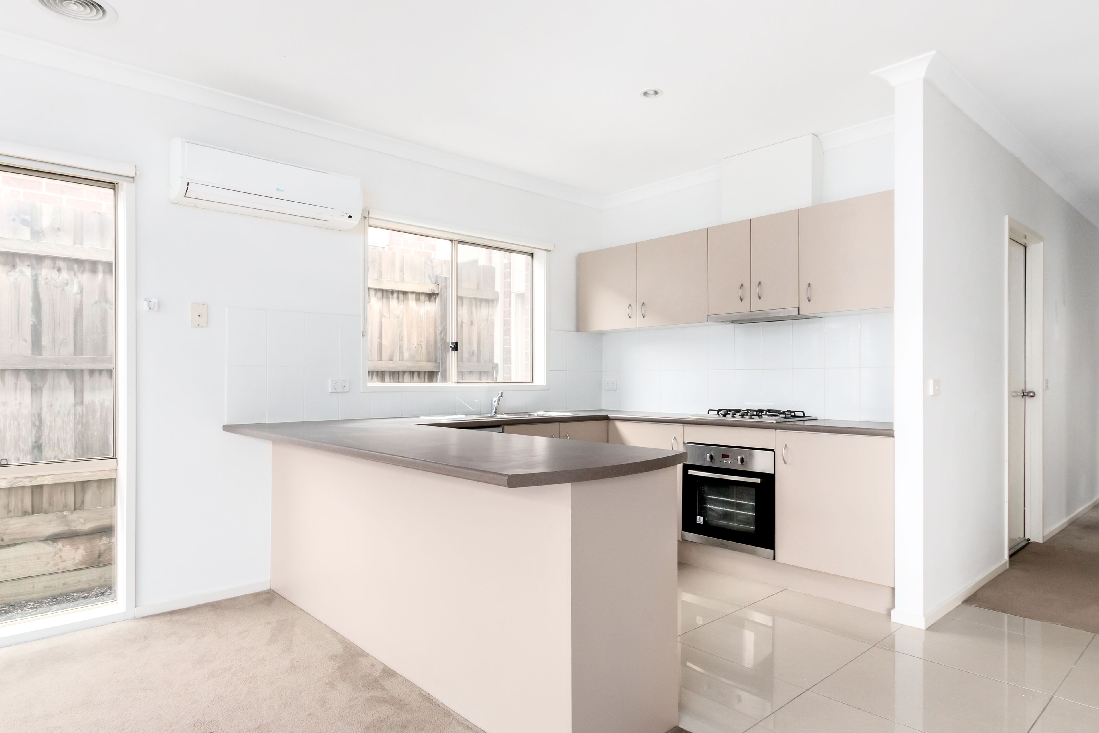 2/1-5 Meaby Drive, Pakenham, VIC 3810