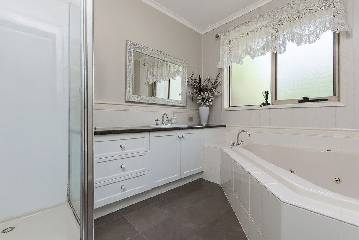 332 Spring Flat Road, Wangoom, VIC 3279 Leased House Ray White