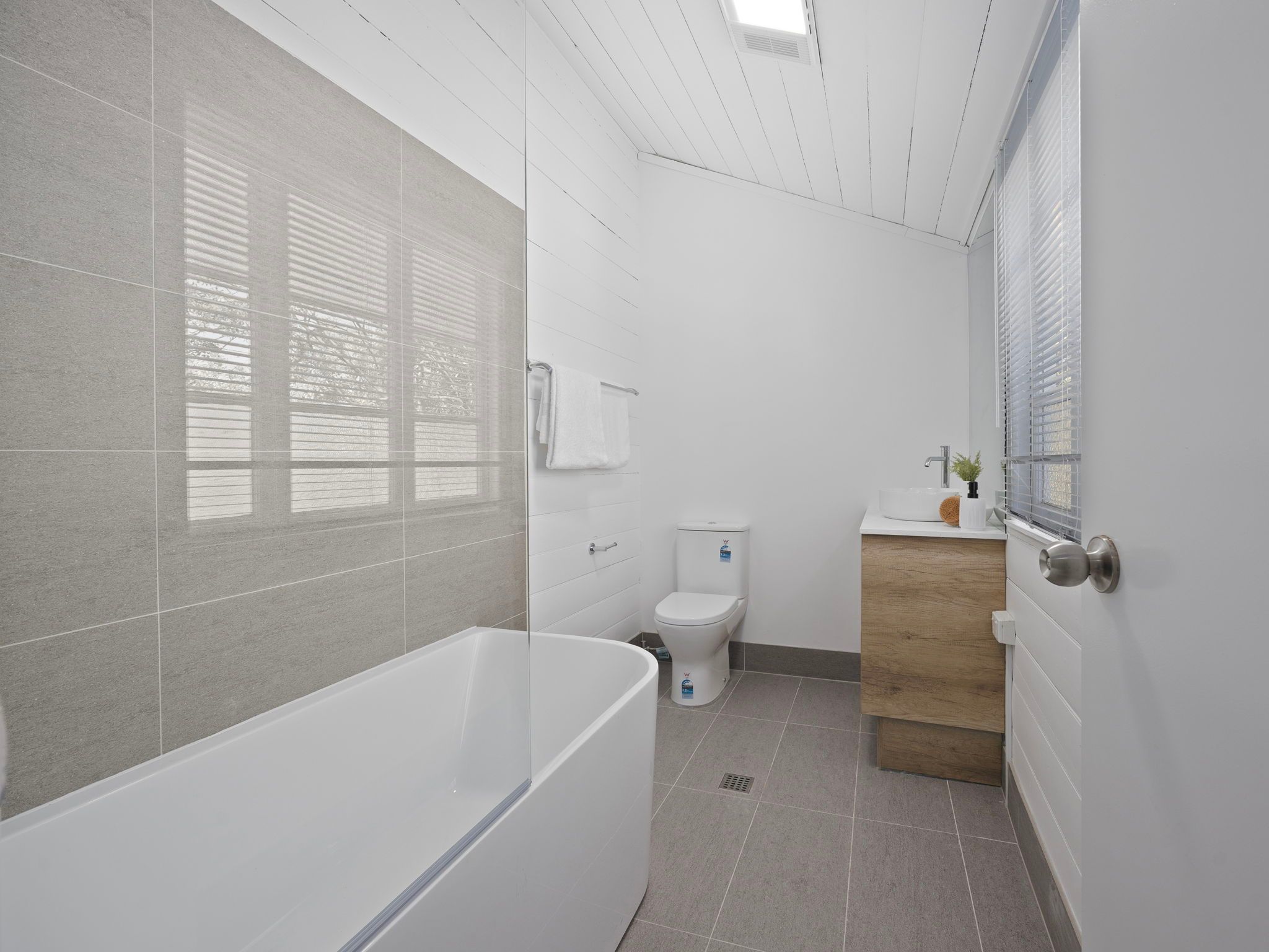 124 Thorn Street — photo 14 of 29
