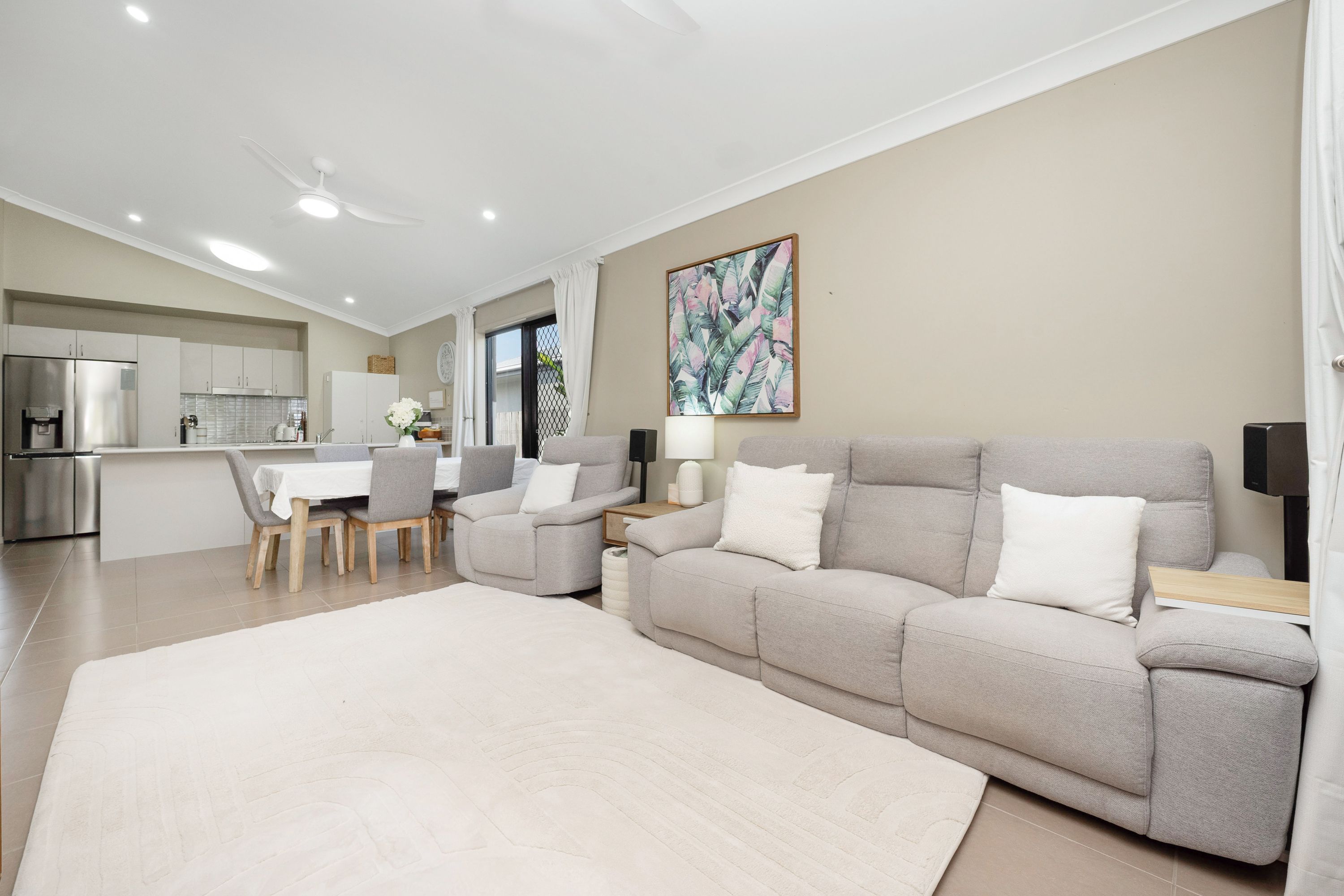 12 Milkwood Crescent — photo 6 of 11