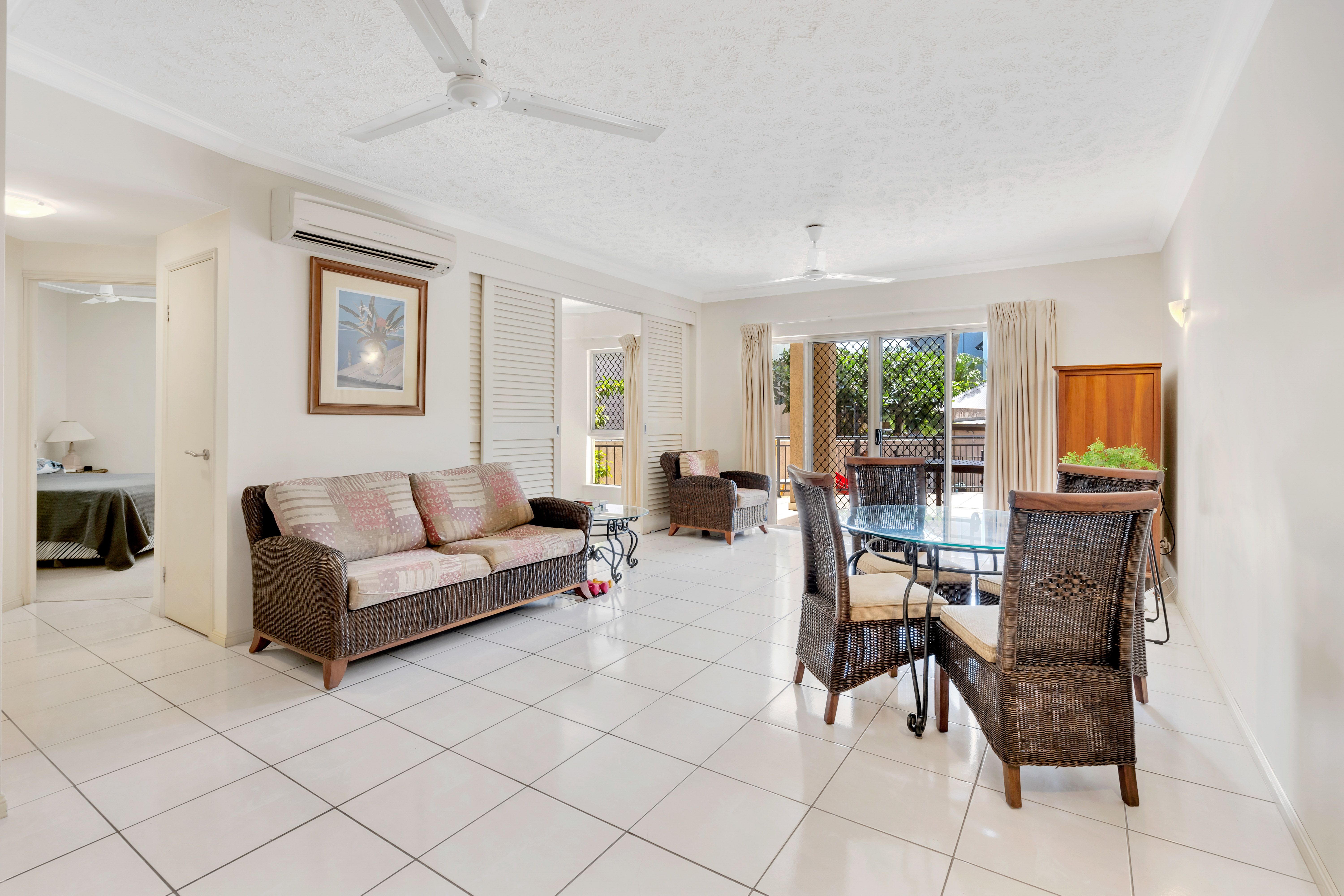 1718/2-10 Greenslopes Street, Cairns North, QLD 4870