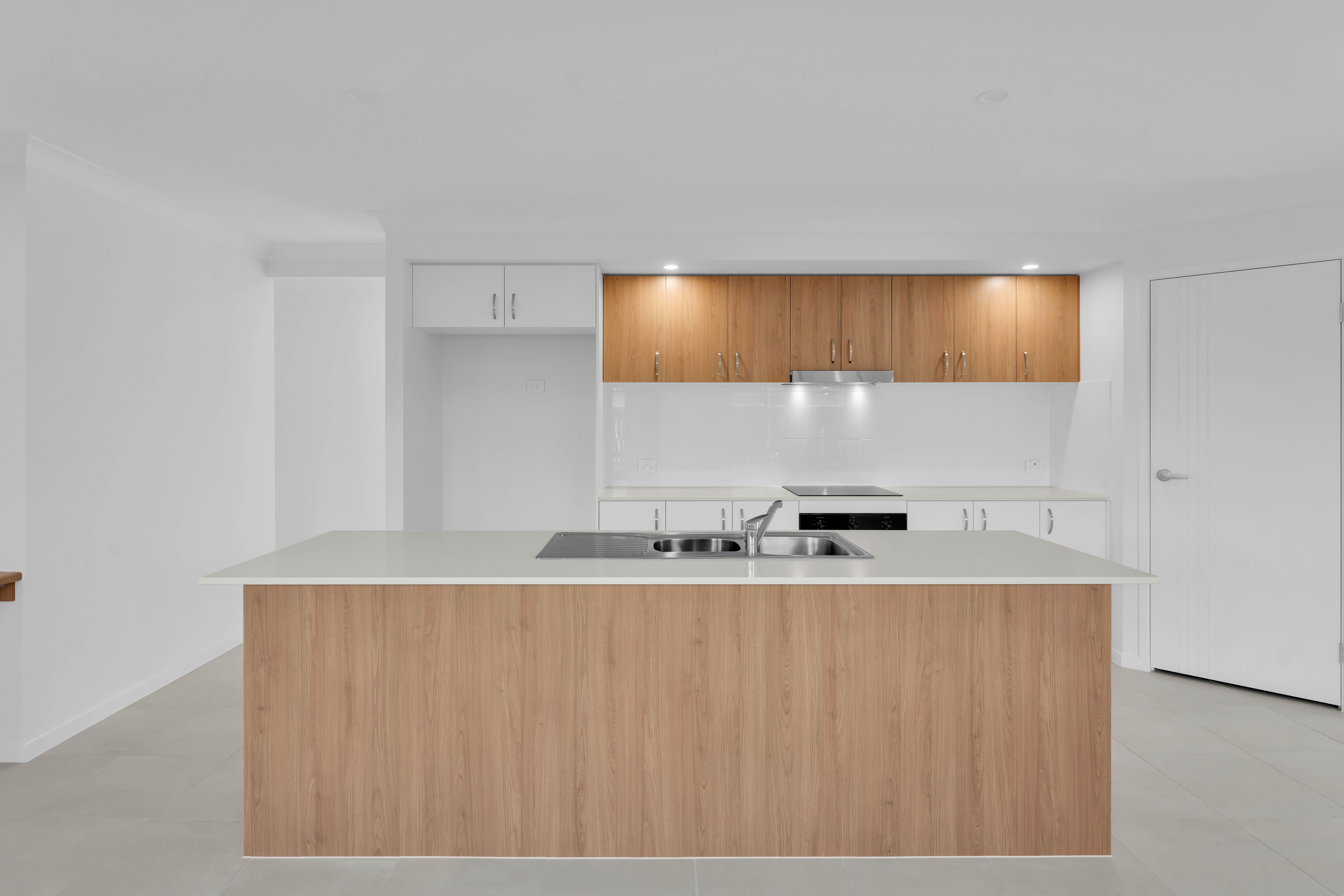 16 Falcon Road, Park Ridge, QLD 4125