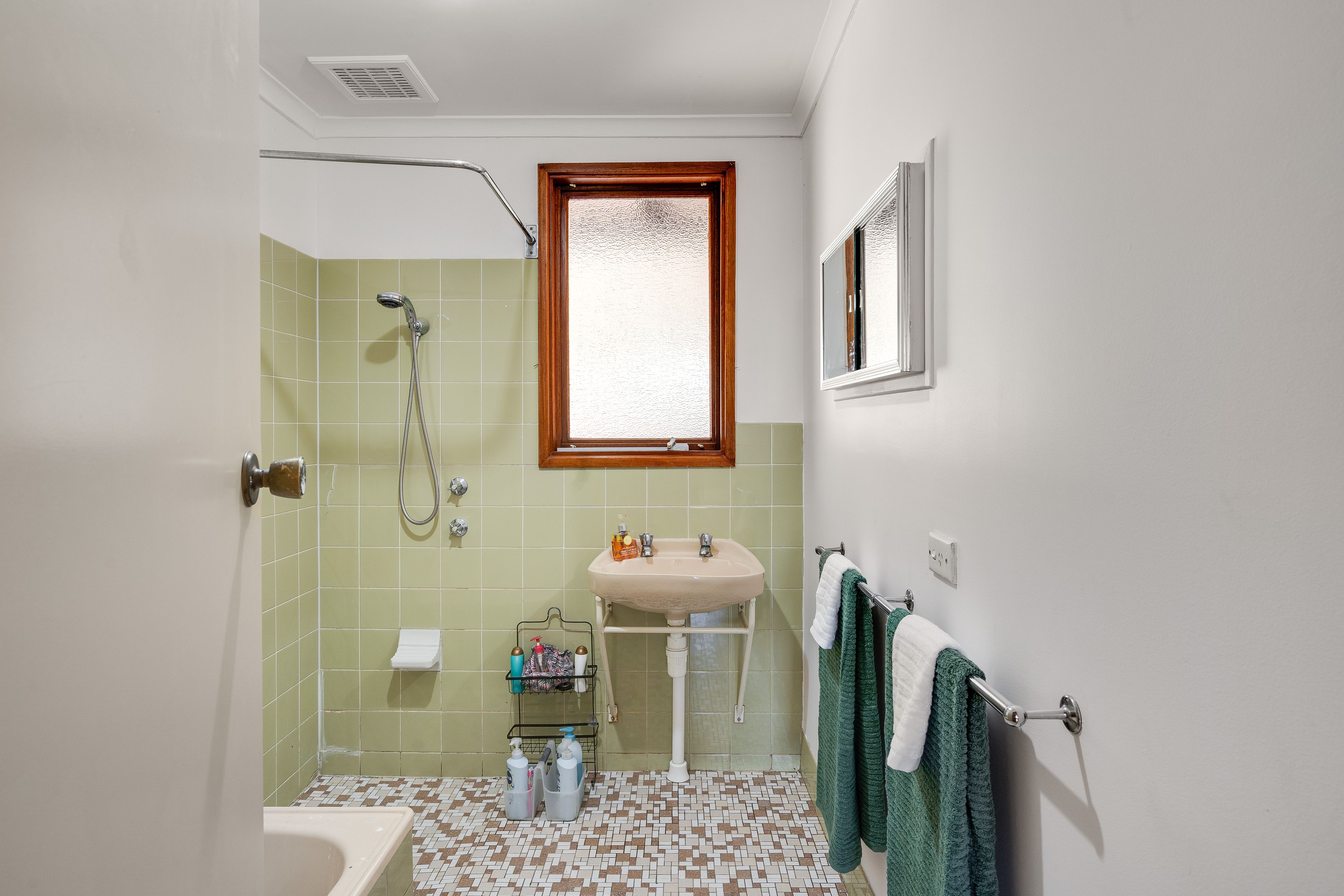 22 Darren Avenue — photo 16 of 23