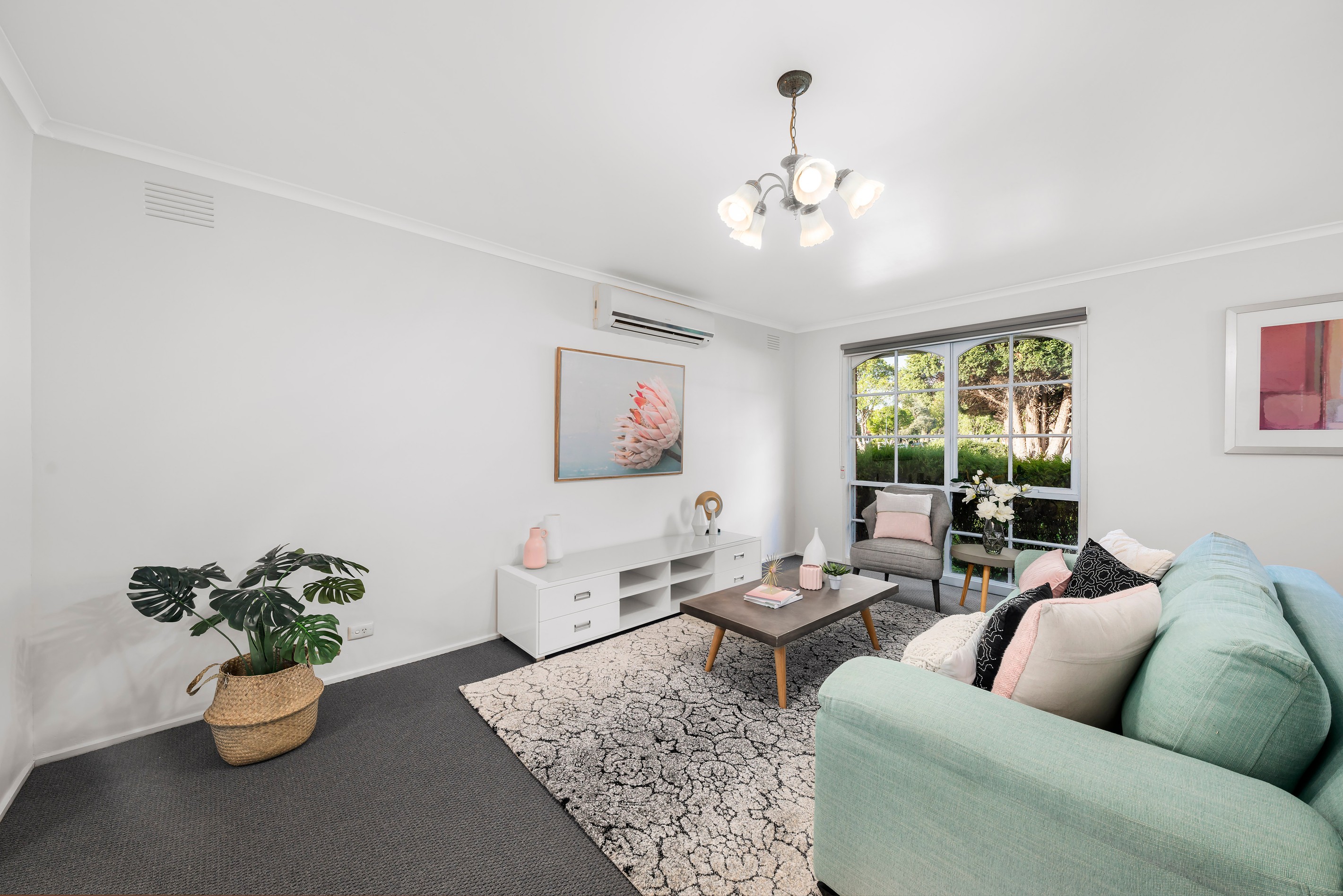 17 Fraser Crescent, Wantirna South, VIC 3152