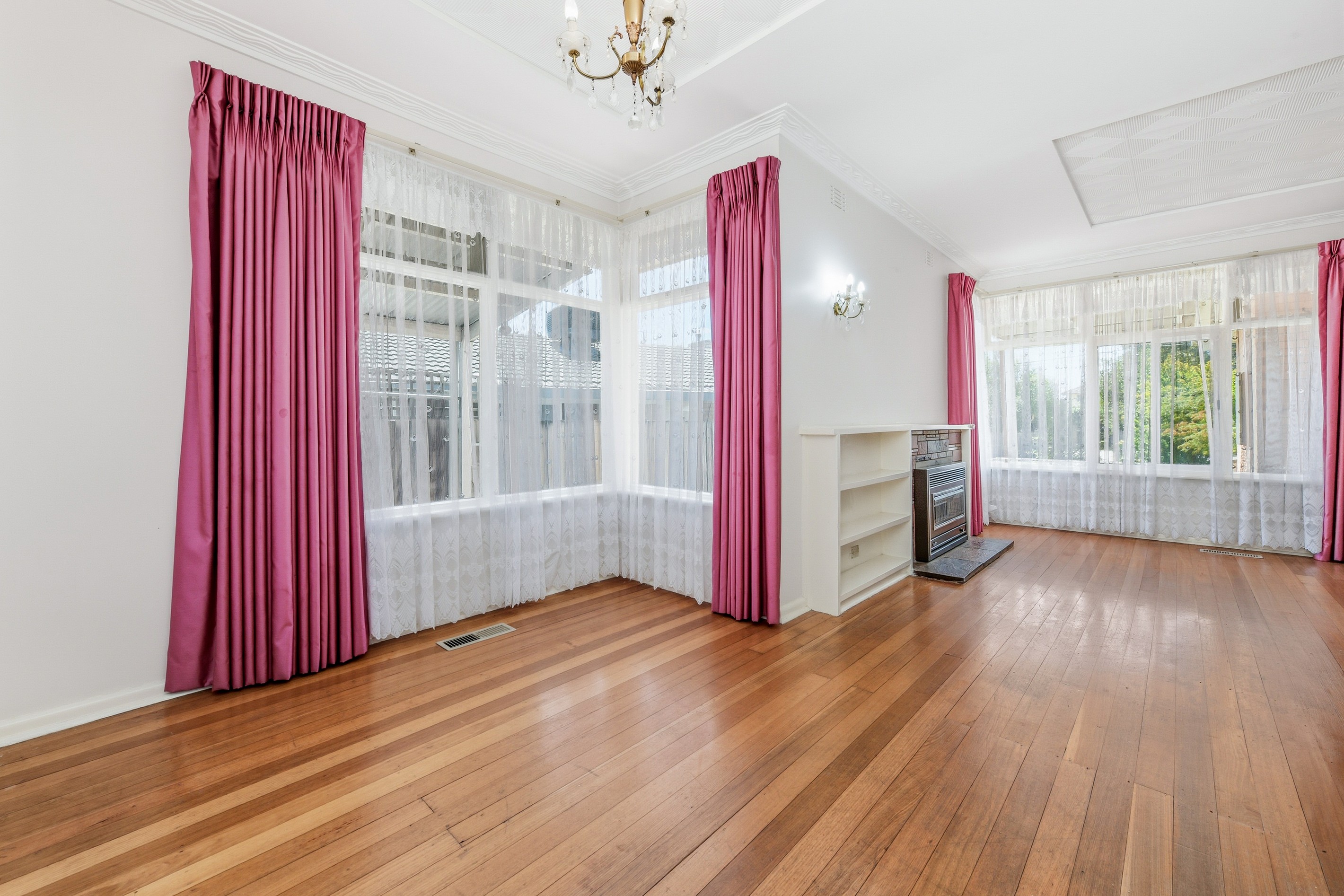 112 Mahoneys Road, Forest Hill, VIC 3131