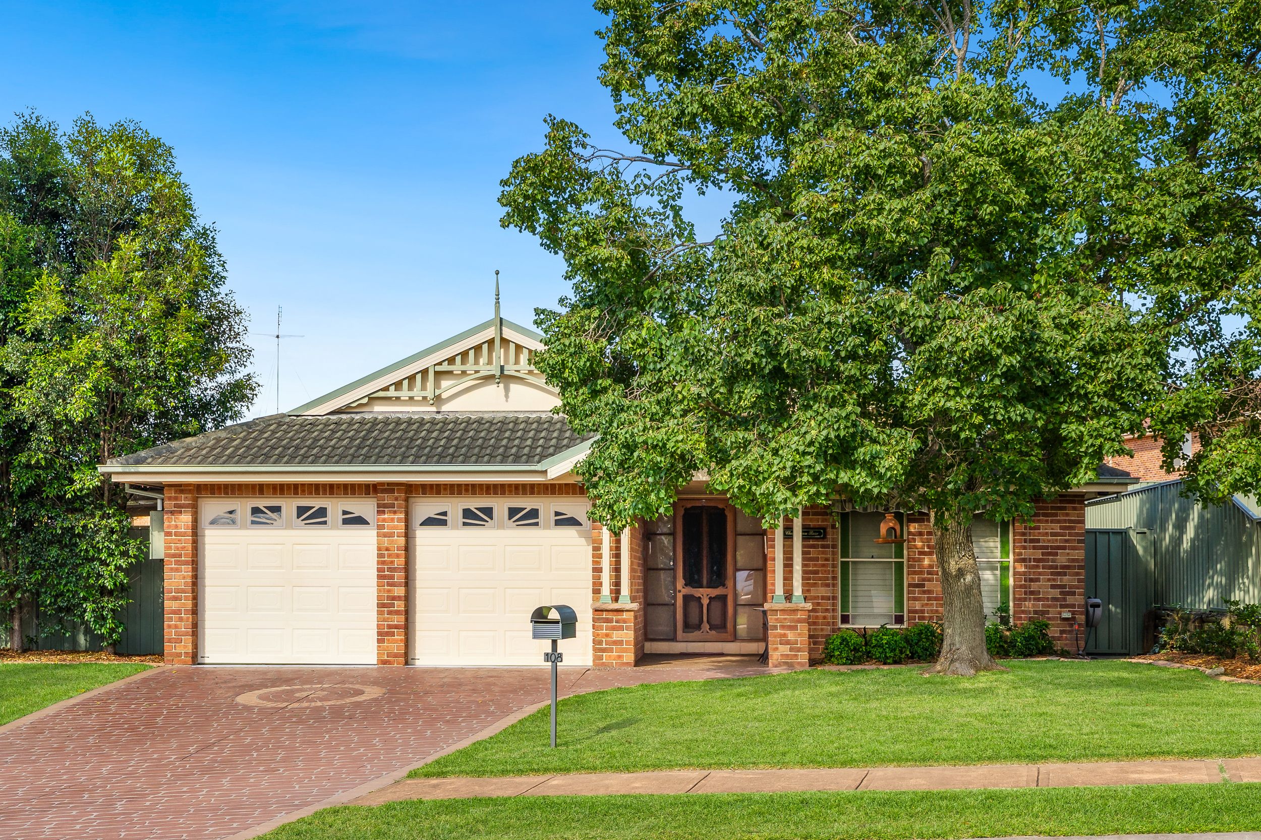 108 Glengarry Drive, Glenmore Park, NSW