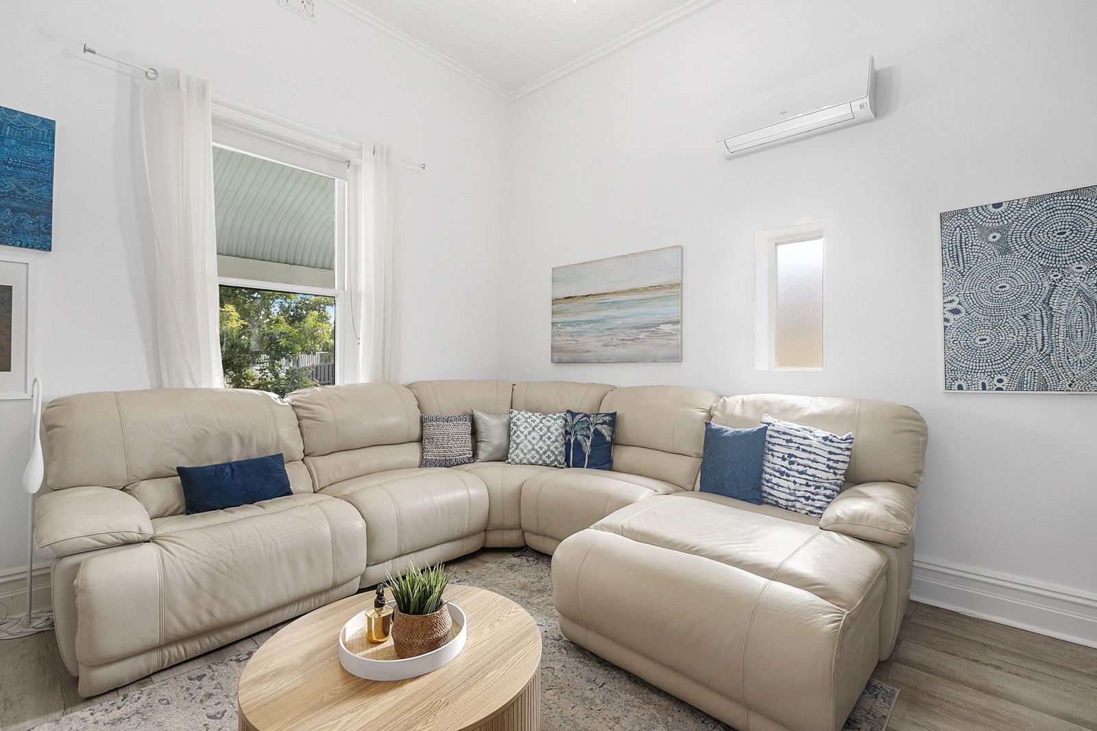 13 Olive Parade — photo 11 of 22
