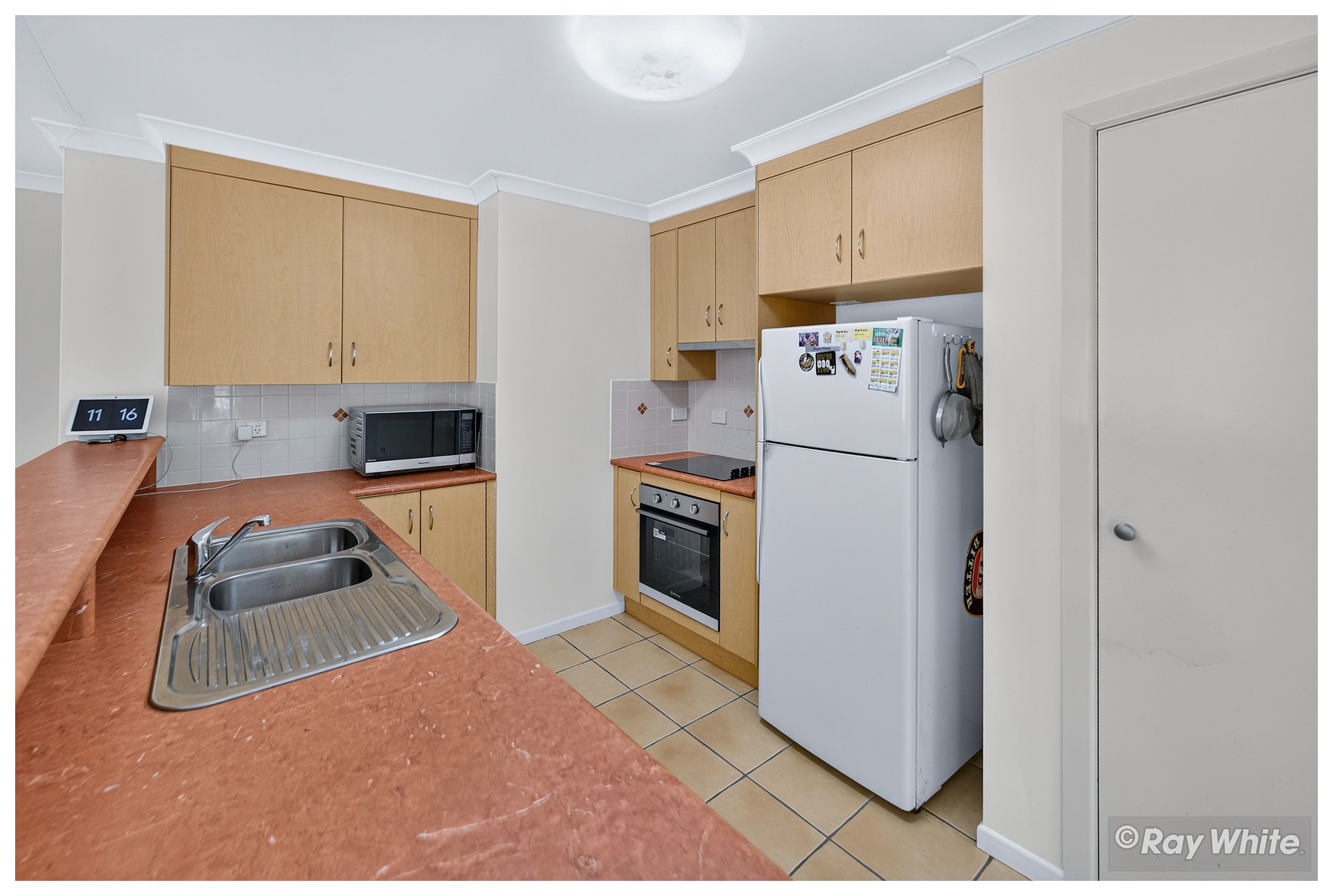 24 Lilydale Close — photo 13 of 30