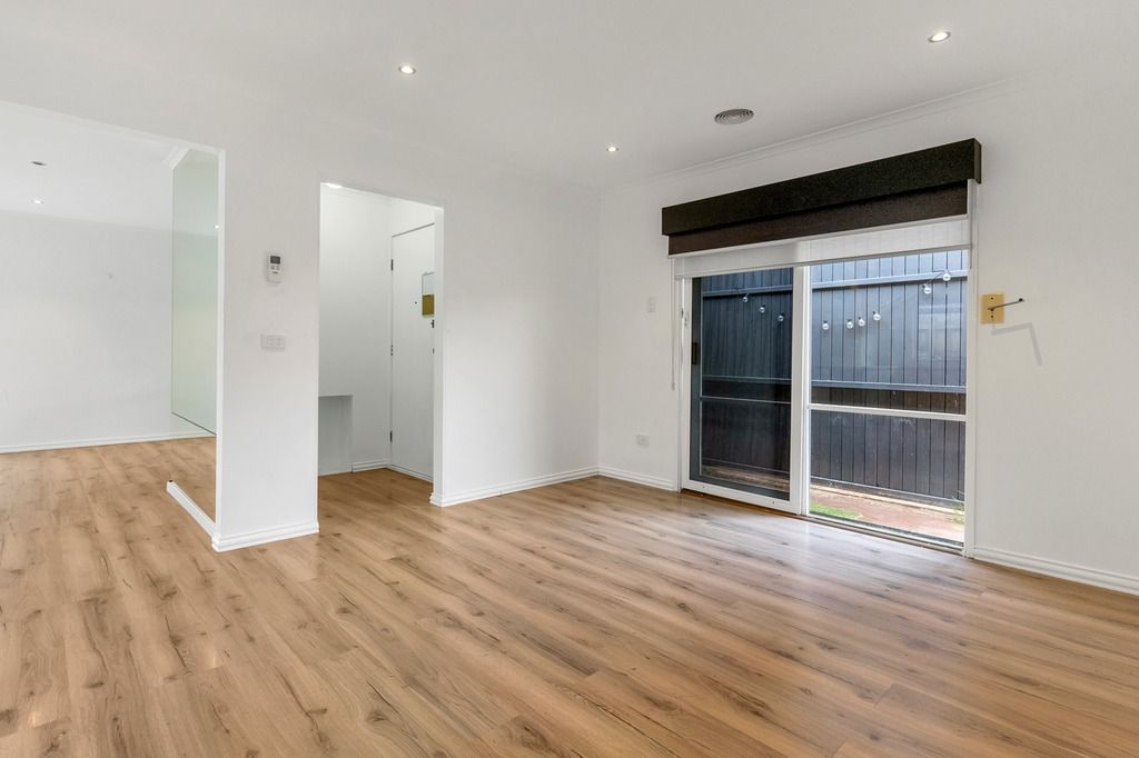 42 Sanderling Street, Werribee, VIC 3030