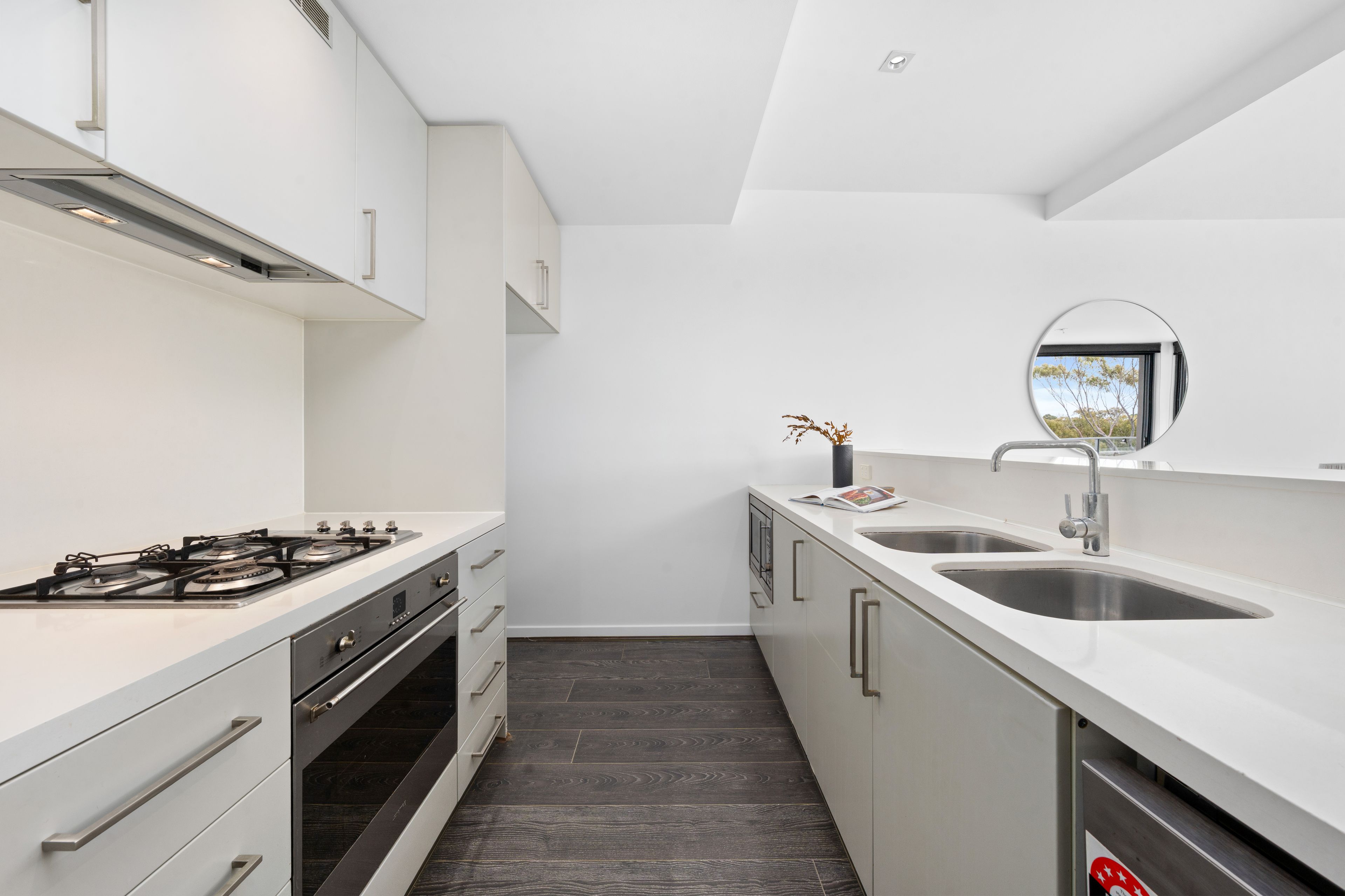 E309/1-3 Eton Road — photo 4 of 16