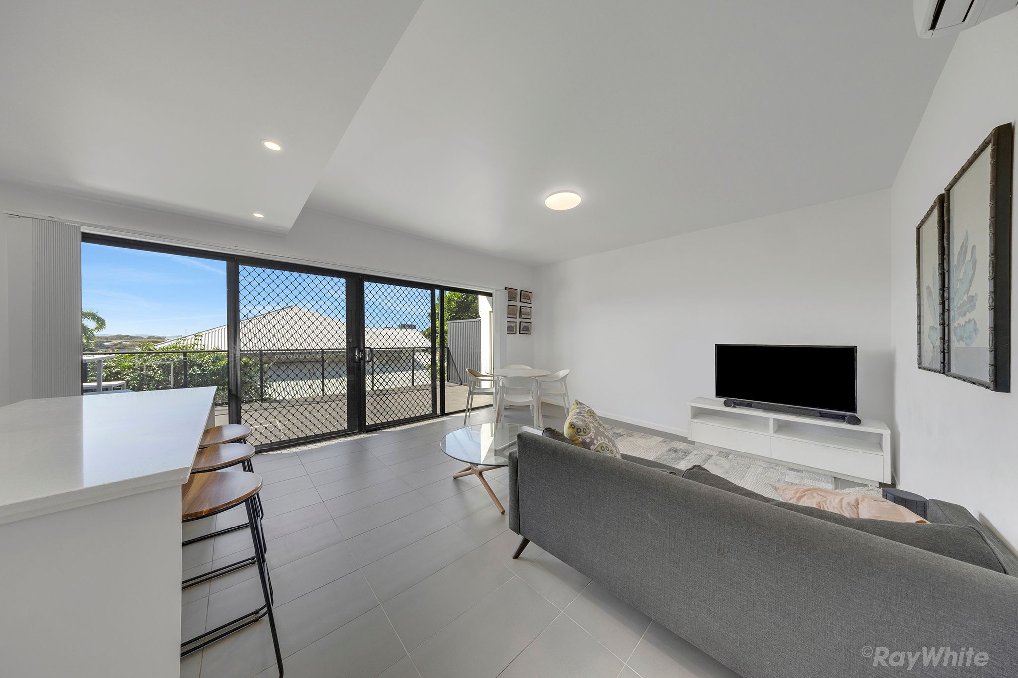 2/1 Bayne Street, West Gladstone, QLD 4680