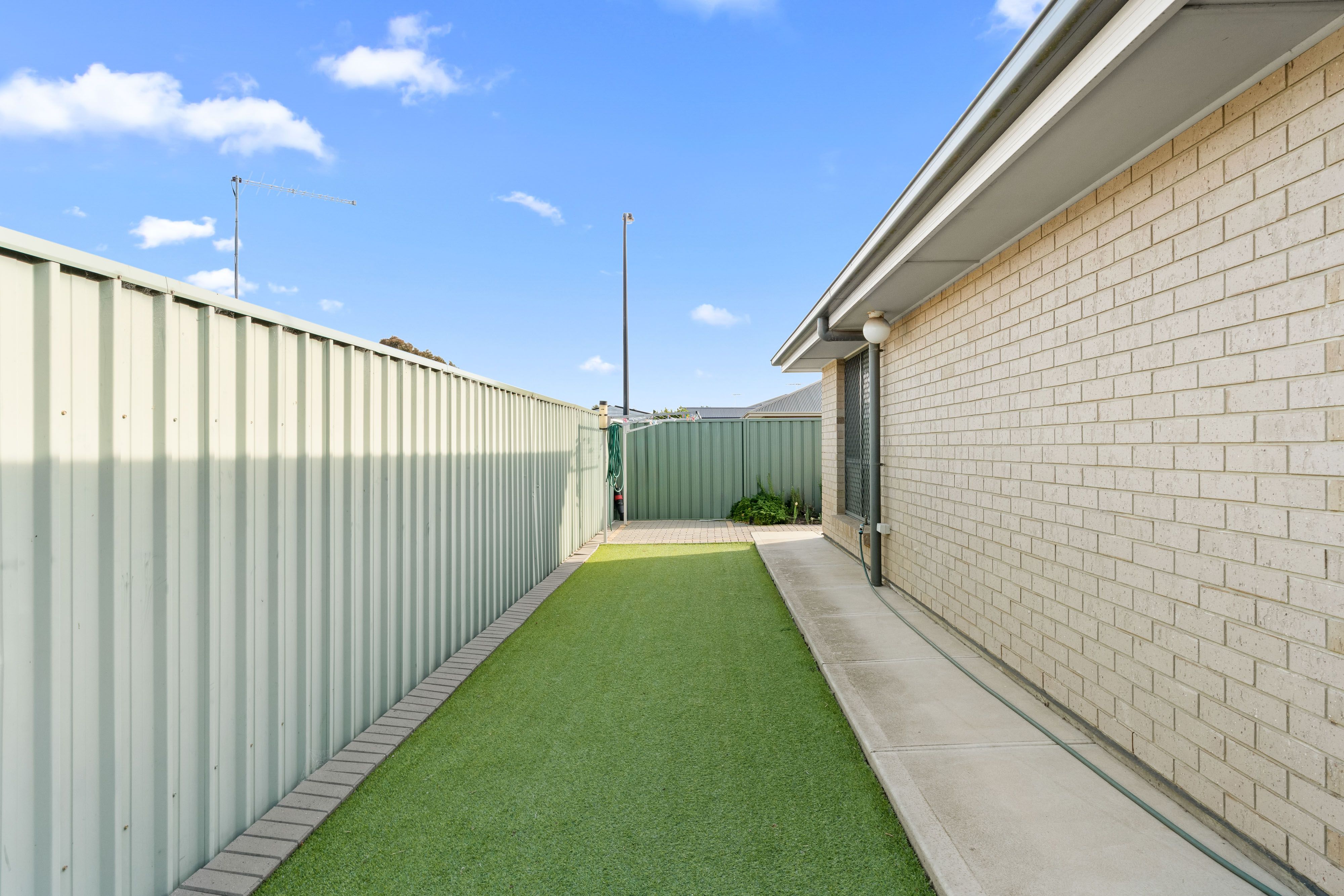 5 Pfitzner Close — photo 15 of 18