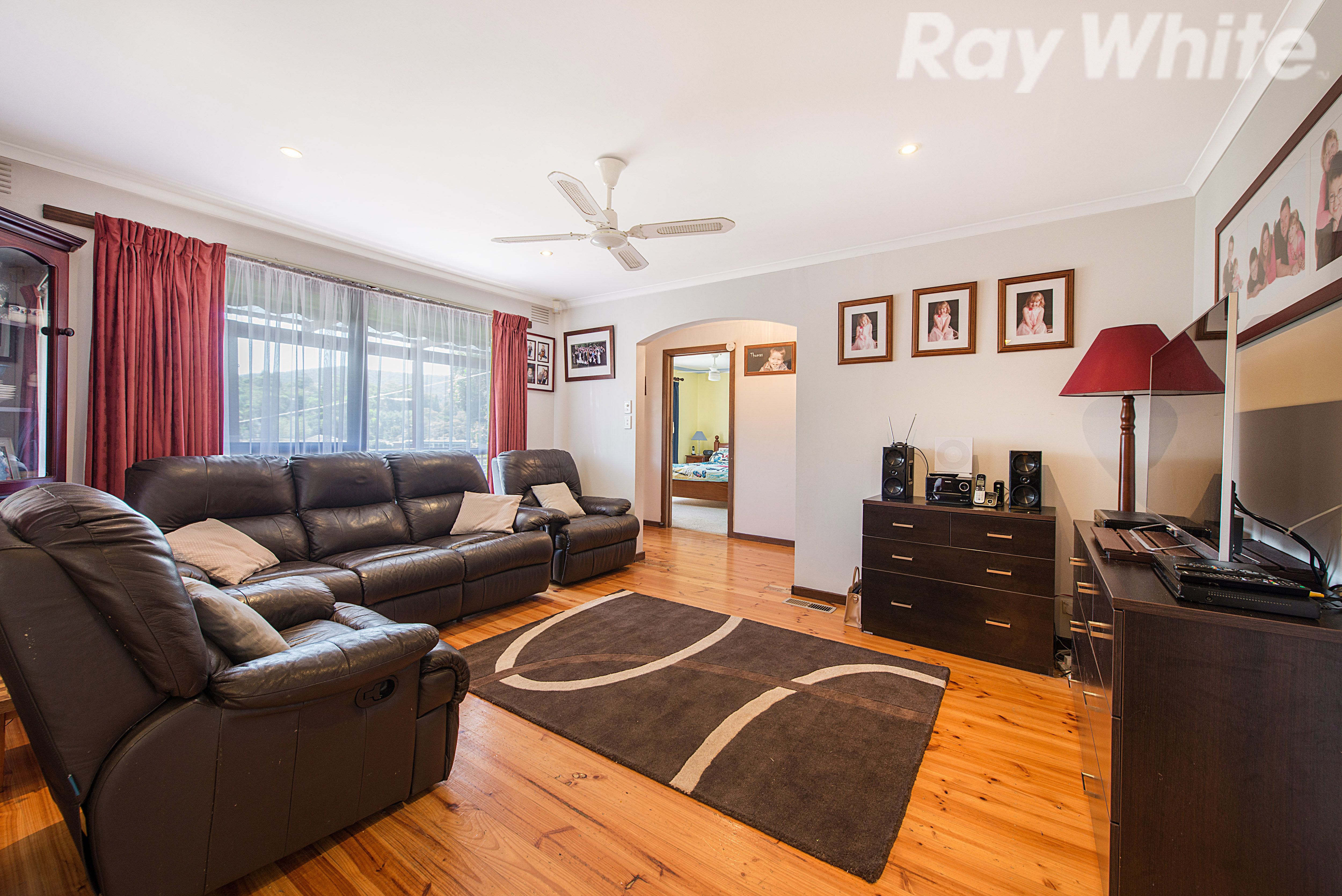 27 Merricks Close, Ferntree Gully, VIC 3156