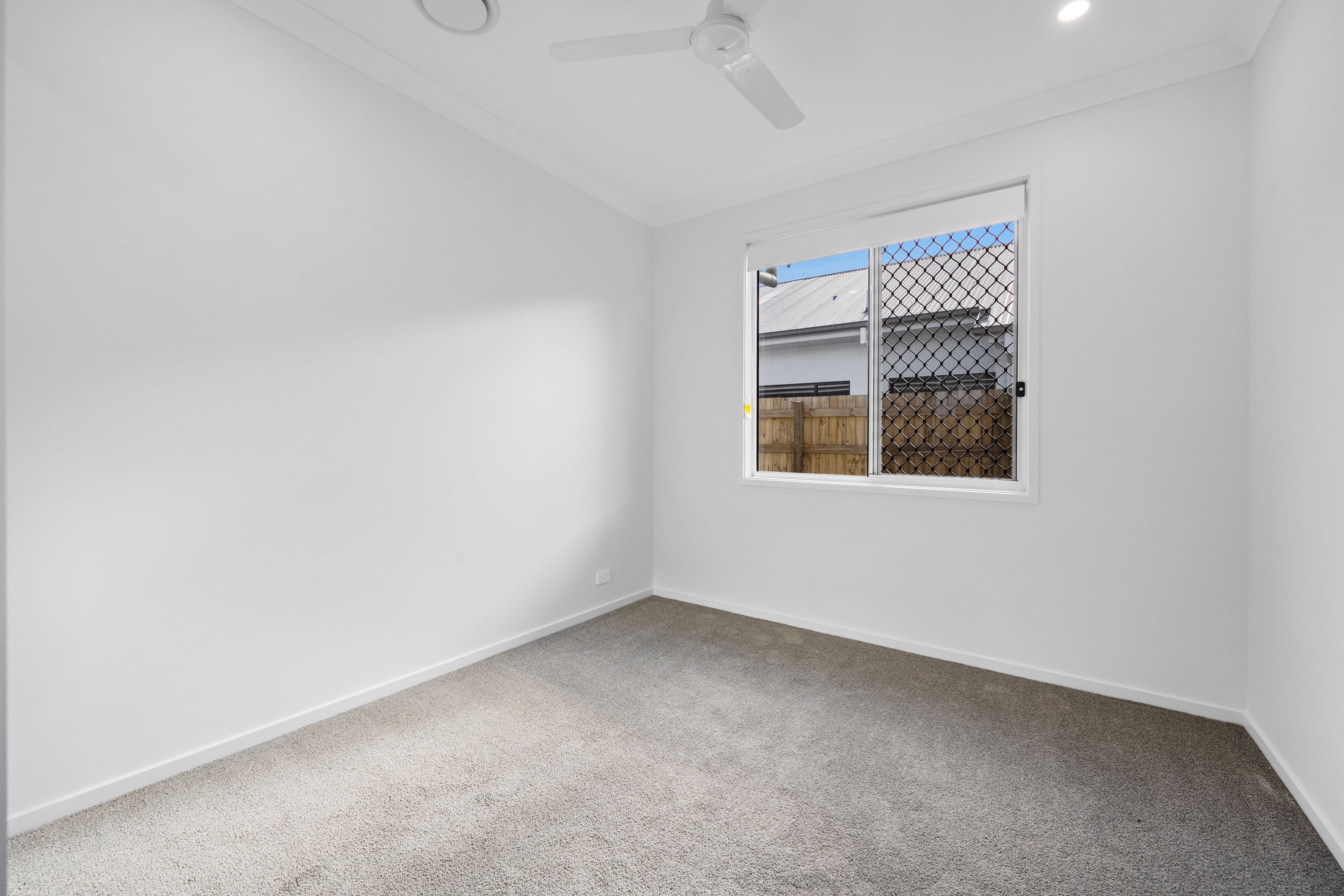 12 Fairywren Street — photo 11 of 14