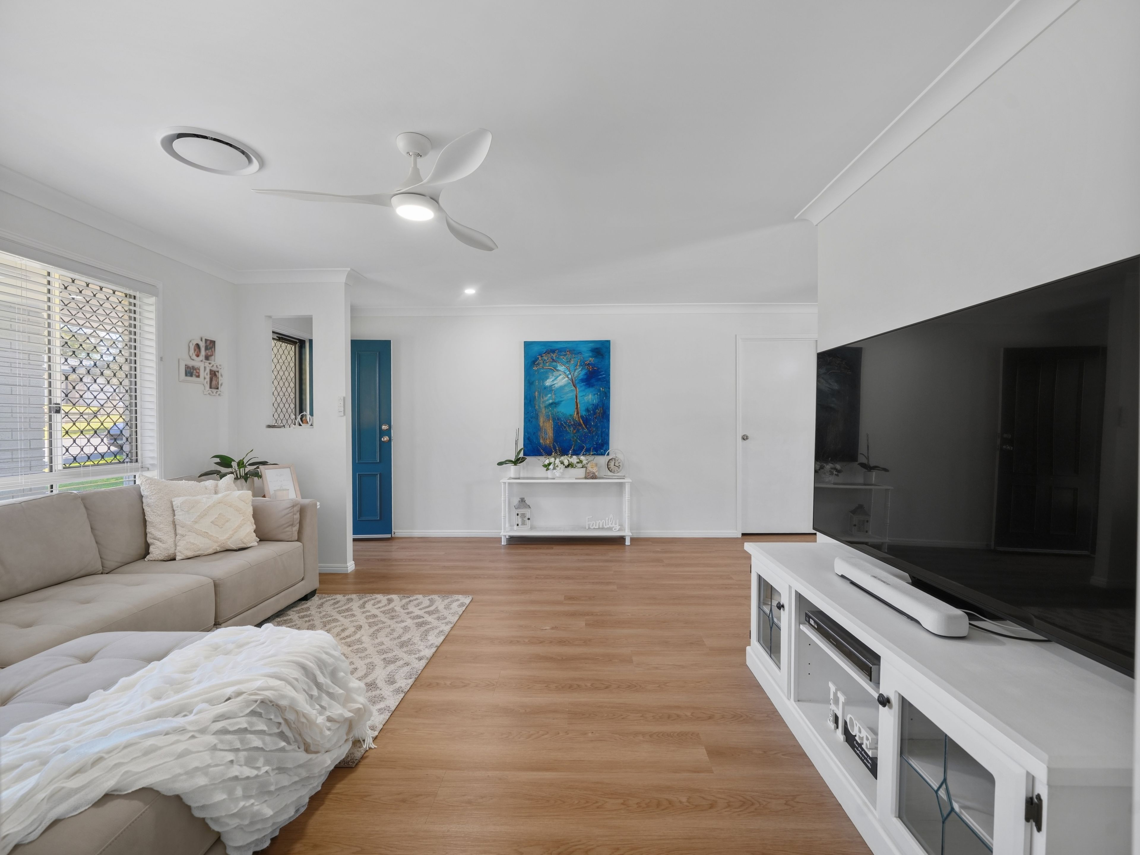40 Hawkes Avenue — photo 8 of 19