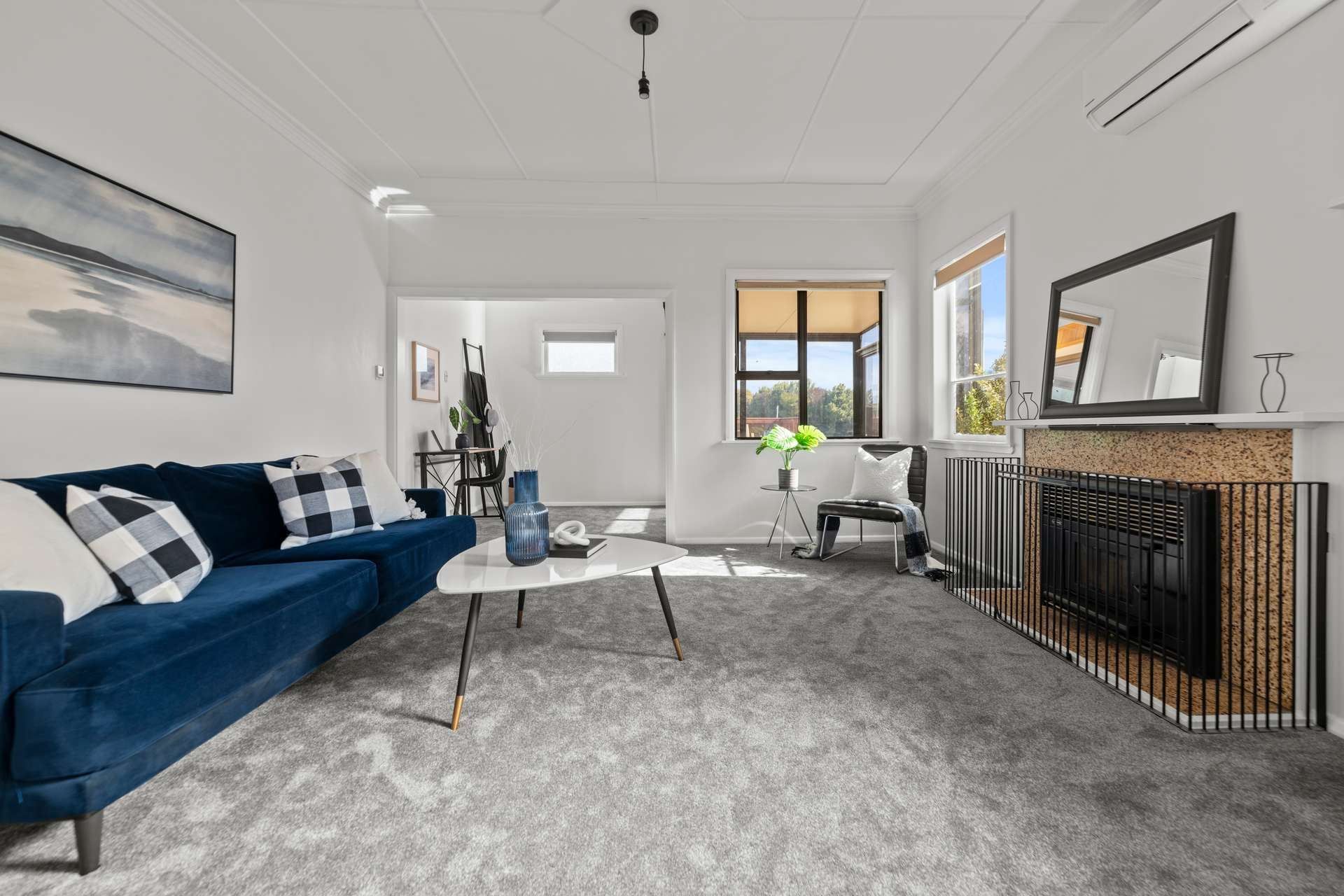 327 Botanical Road photo 2