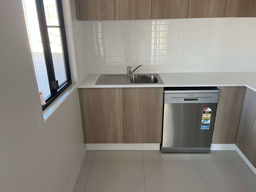 2/5 Atkinson Street, Hidden Valley, QLD 4703