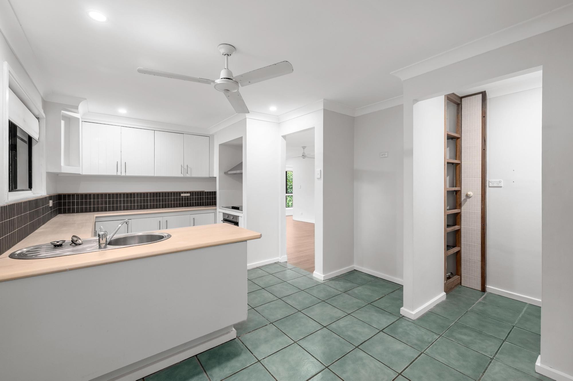 4 Edgeware Drive, Rochedale South, QLD 4123