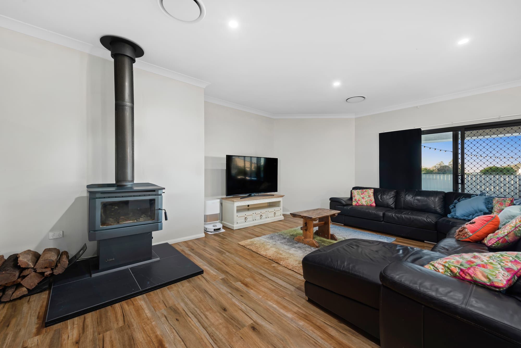 31 Vanessa Drive — photo 7 of 28