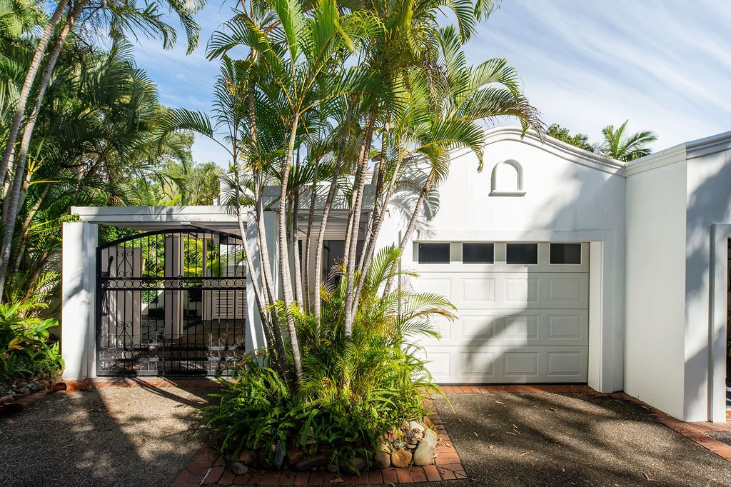 100 Cotlew Street, Southport QLD 4215