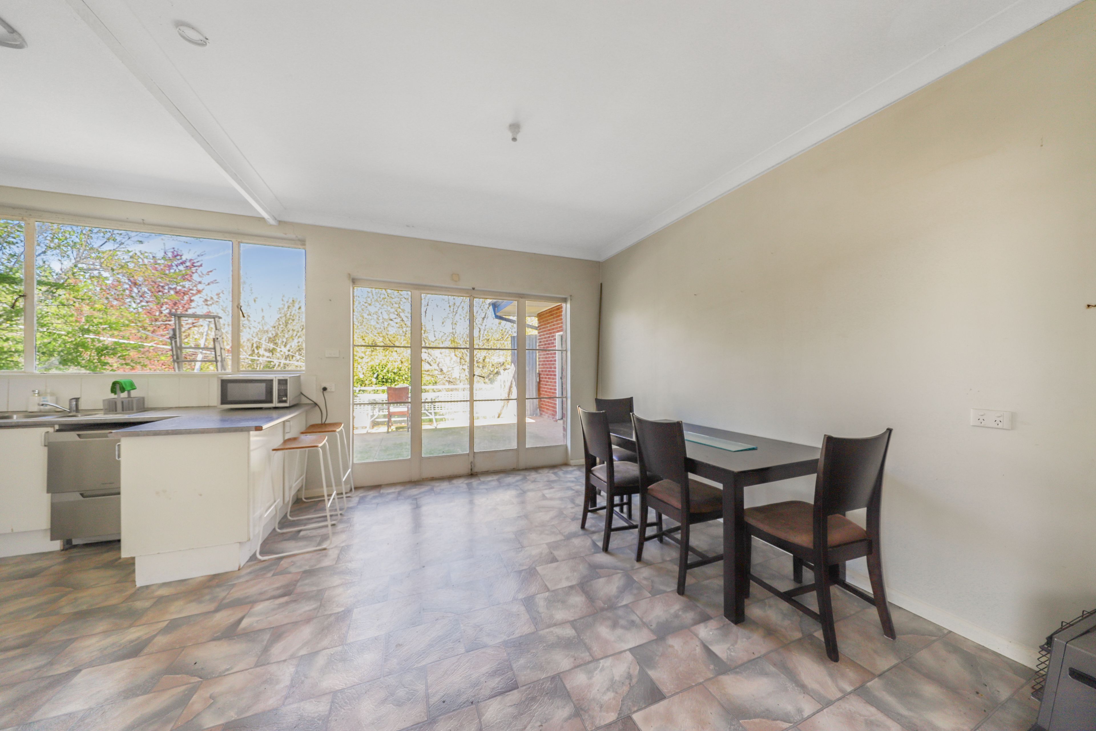 89 Tumut Street — photo 4 of 12
