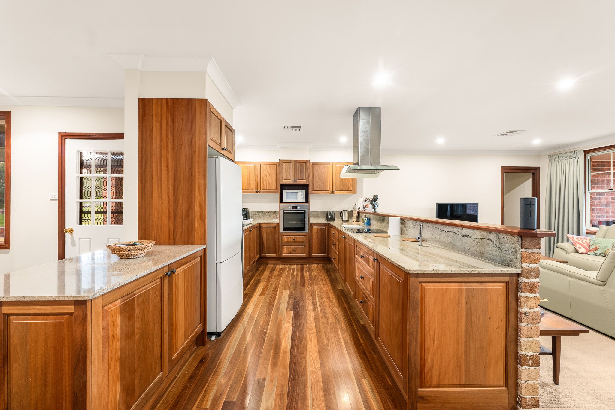 1 Dixon Street — photo 7 of 30