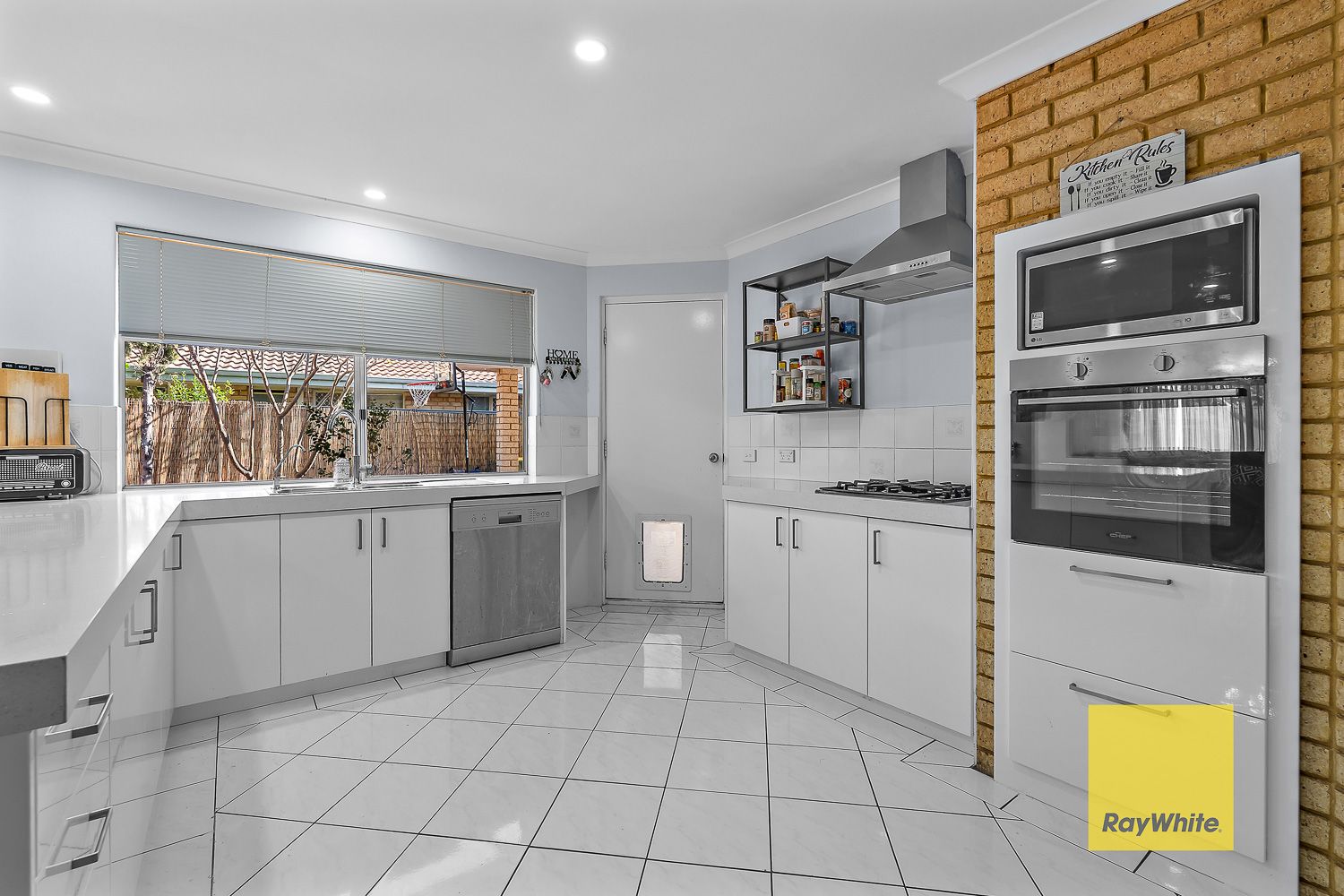 18 Dryandra Way — photo 3 of 21