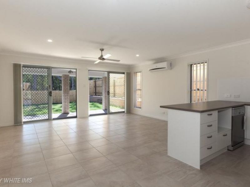19 Milbrook Crescent, Pimpama, QLD 4209