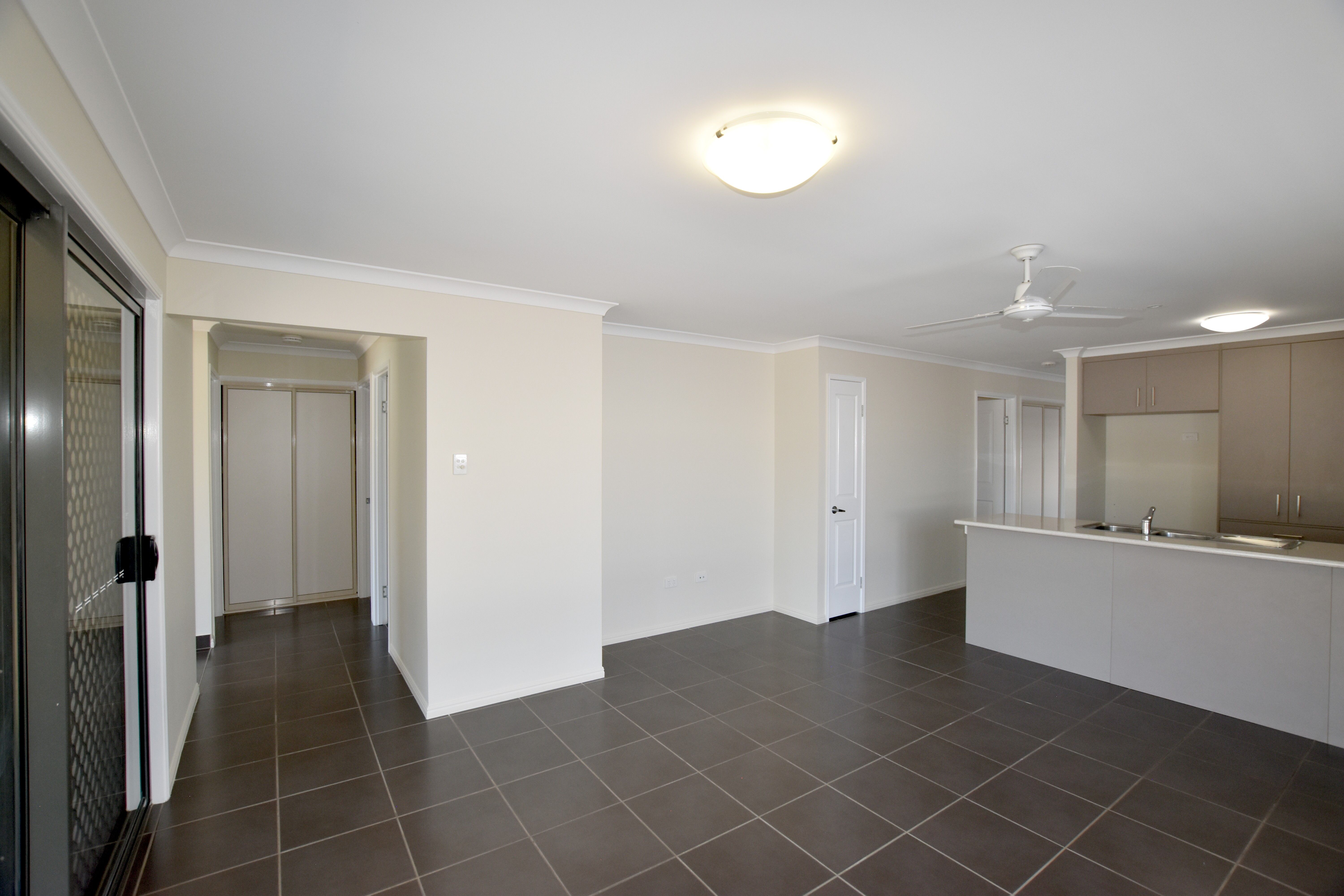 9 Redgum Drive, Kirkwood, QLD 4680