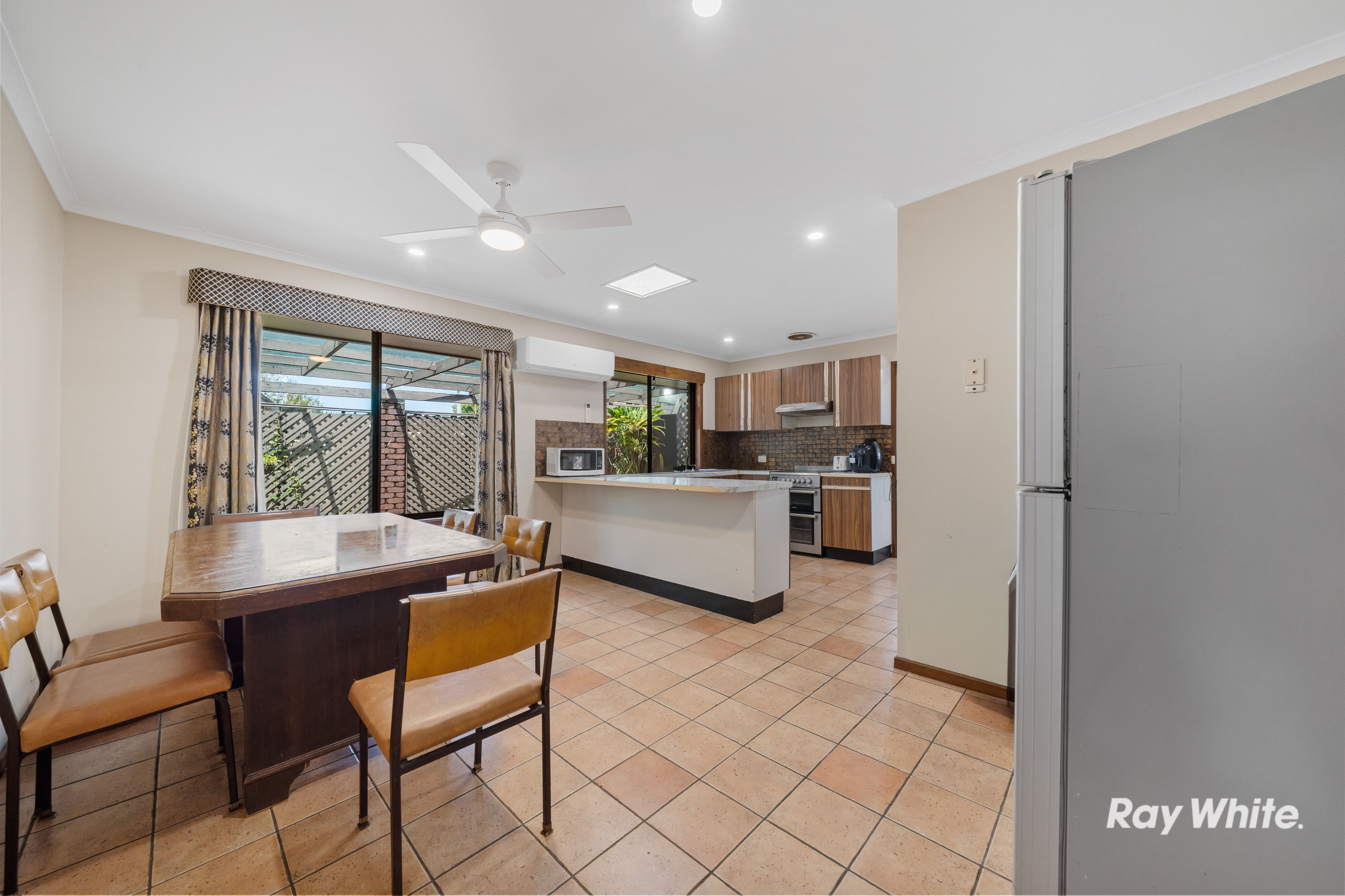 80 Chatswood Road — photo 10 of 27