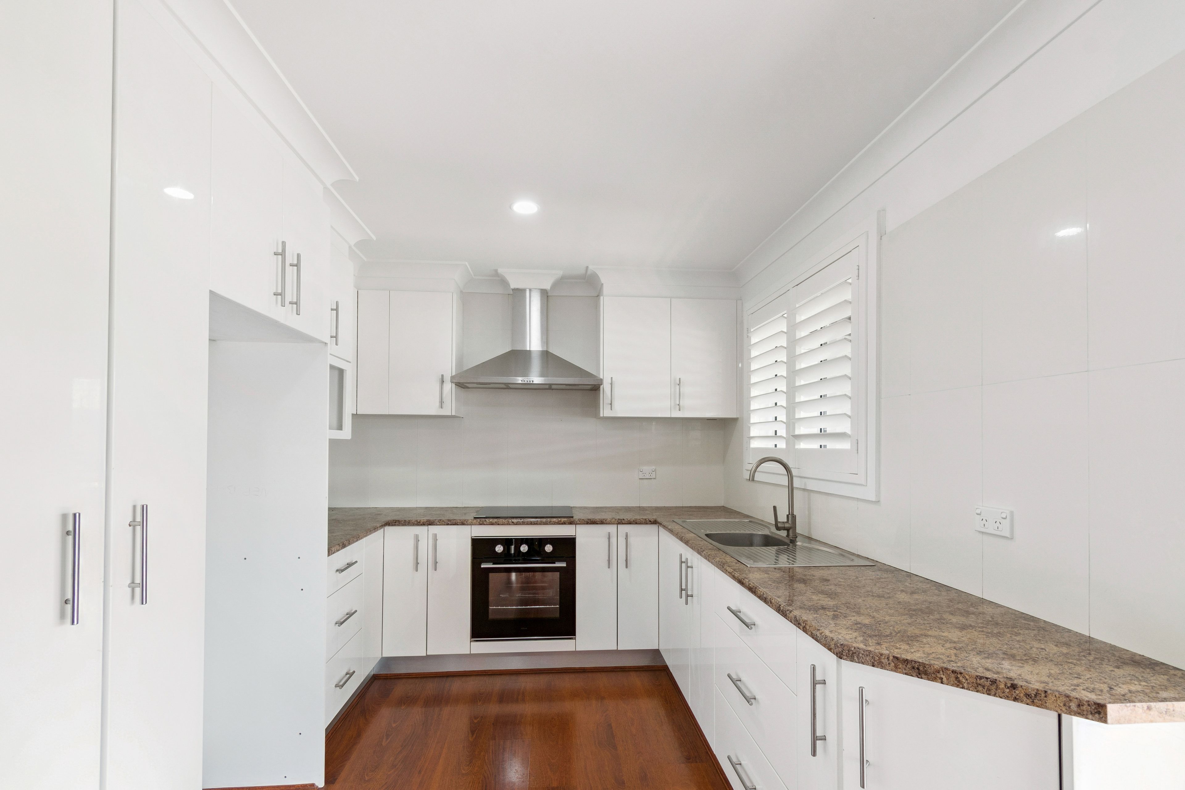 2 Kylie Place — photo 4 of 10