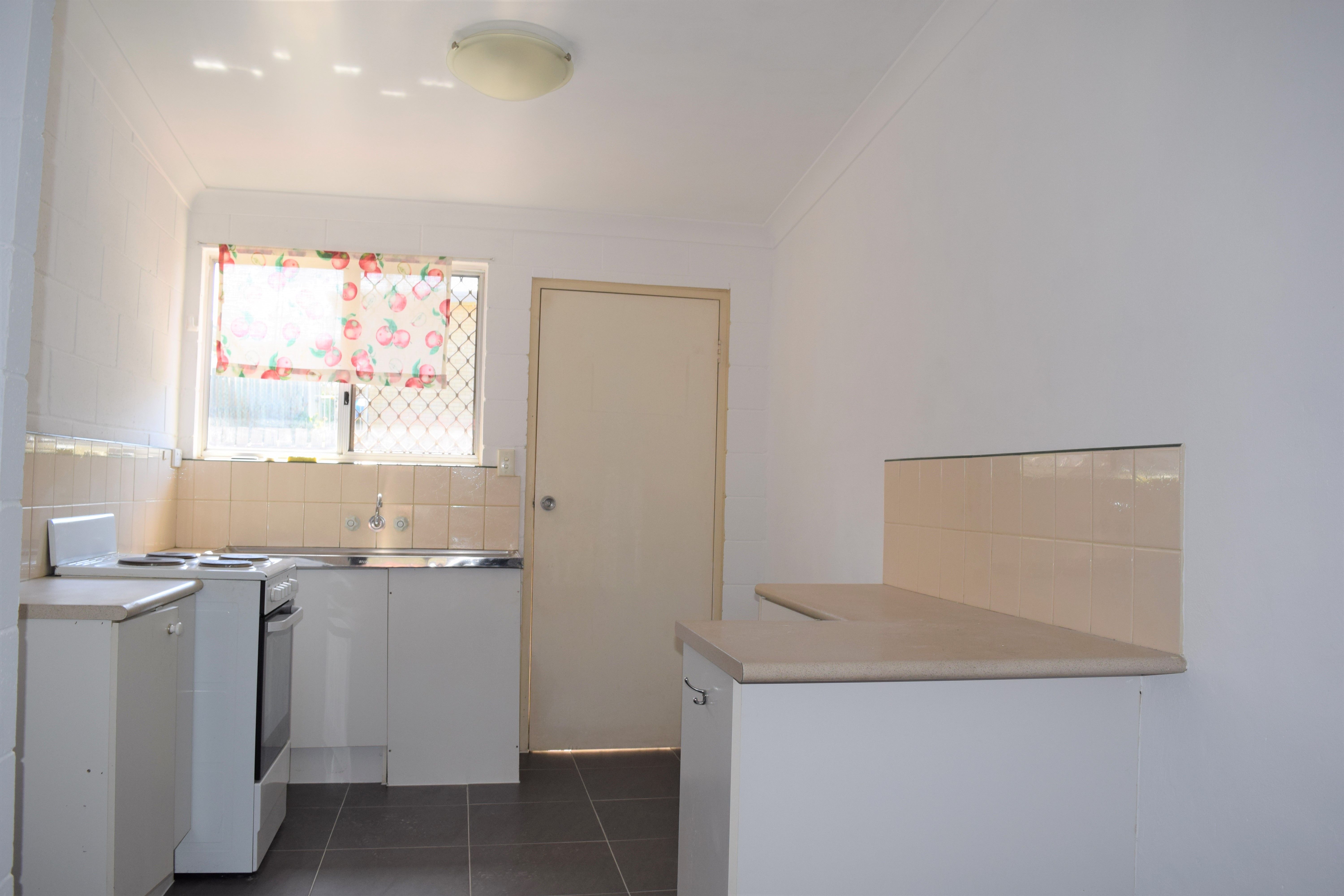 10/12 Defiance Road, Logan Central, QLD 4114