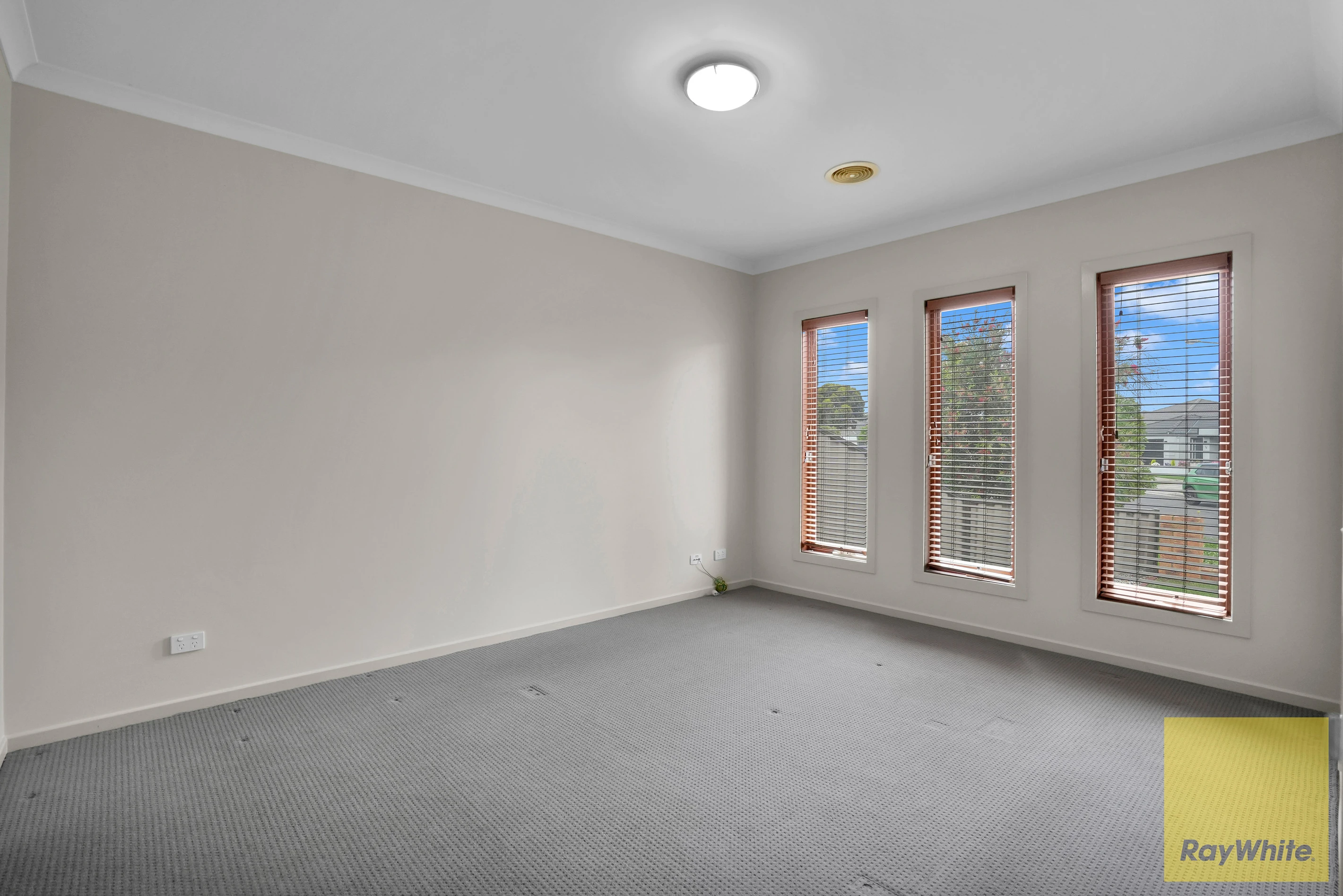 7 Lawson Place, Burnside Heights, VIC 3023