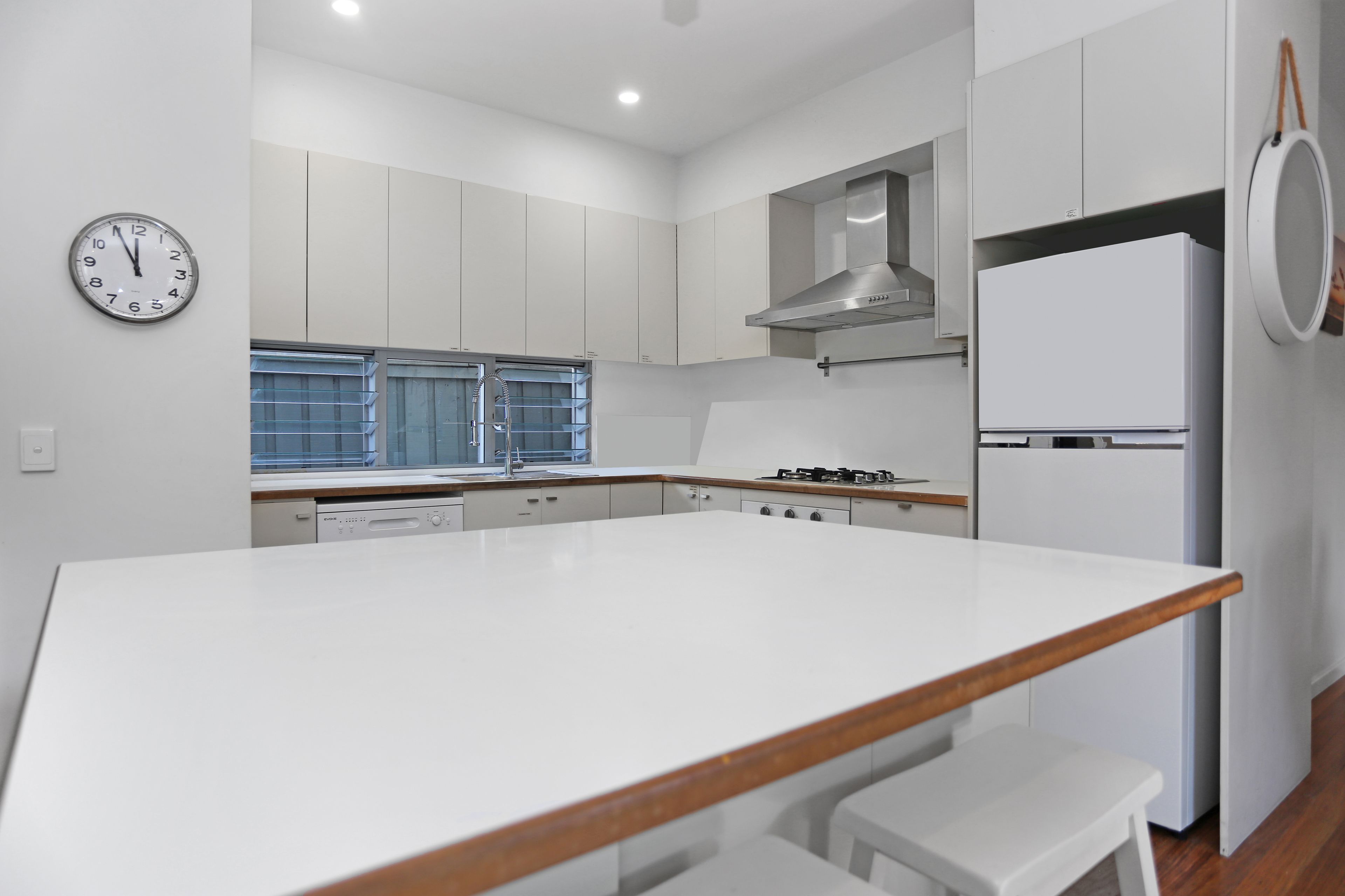 39B Dolphin Avenue — photo 4 of 19
