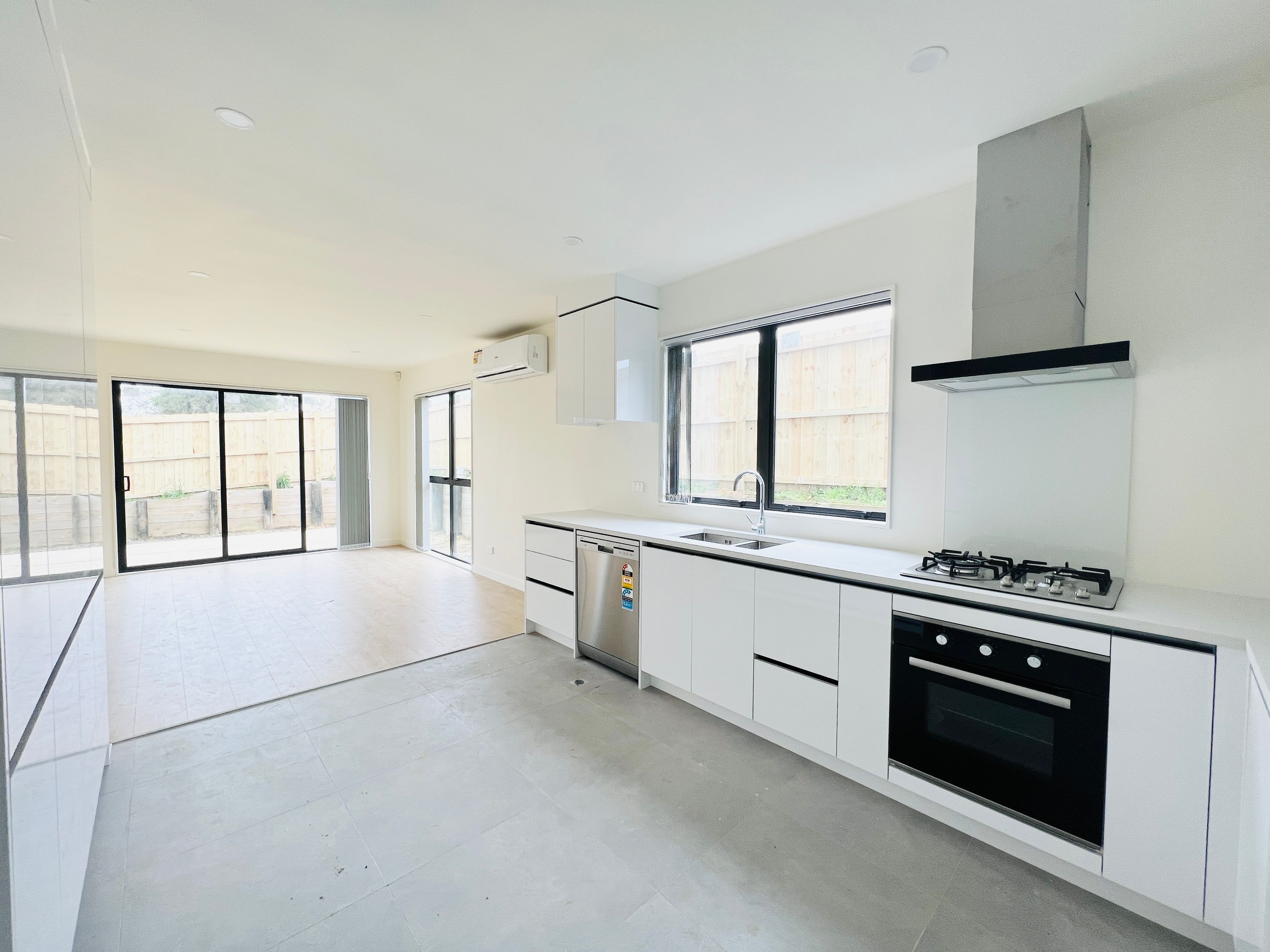 79a Carlisle Road, Torbay, North Shore City